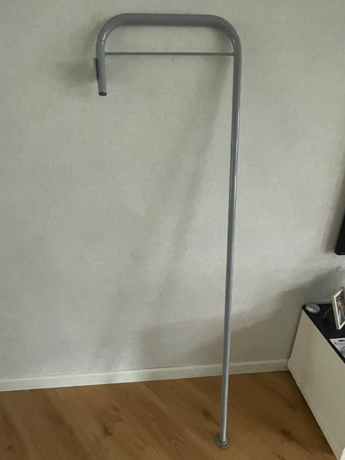Kapstok, kleur grijs. Hoogte 1.80 Diepte 50cm, Wandkapstok, Ophalen of Verzenden, Zo goed als nieuw, Minder dan 100 cm