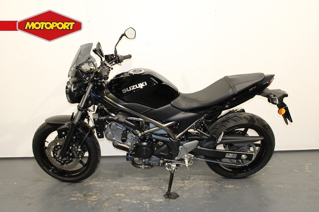 Suzuki SV 650 A (bj 2022), Motoren, Motoren | Suzuki, Lange Dreef 12
4131NH  Vianen, NL, Suzuki, Bedrijf, Klantenservice@suzuki.nl