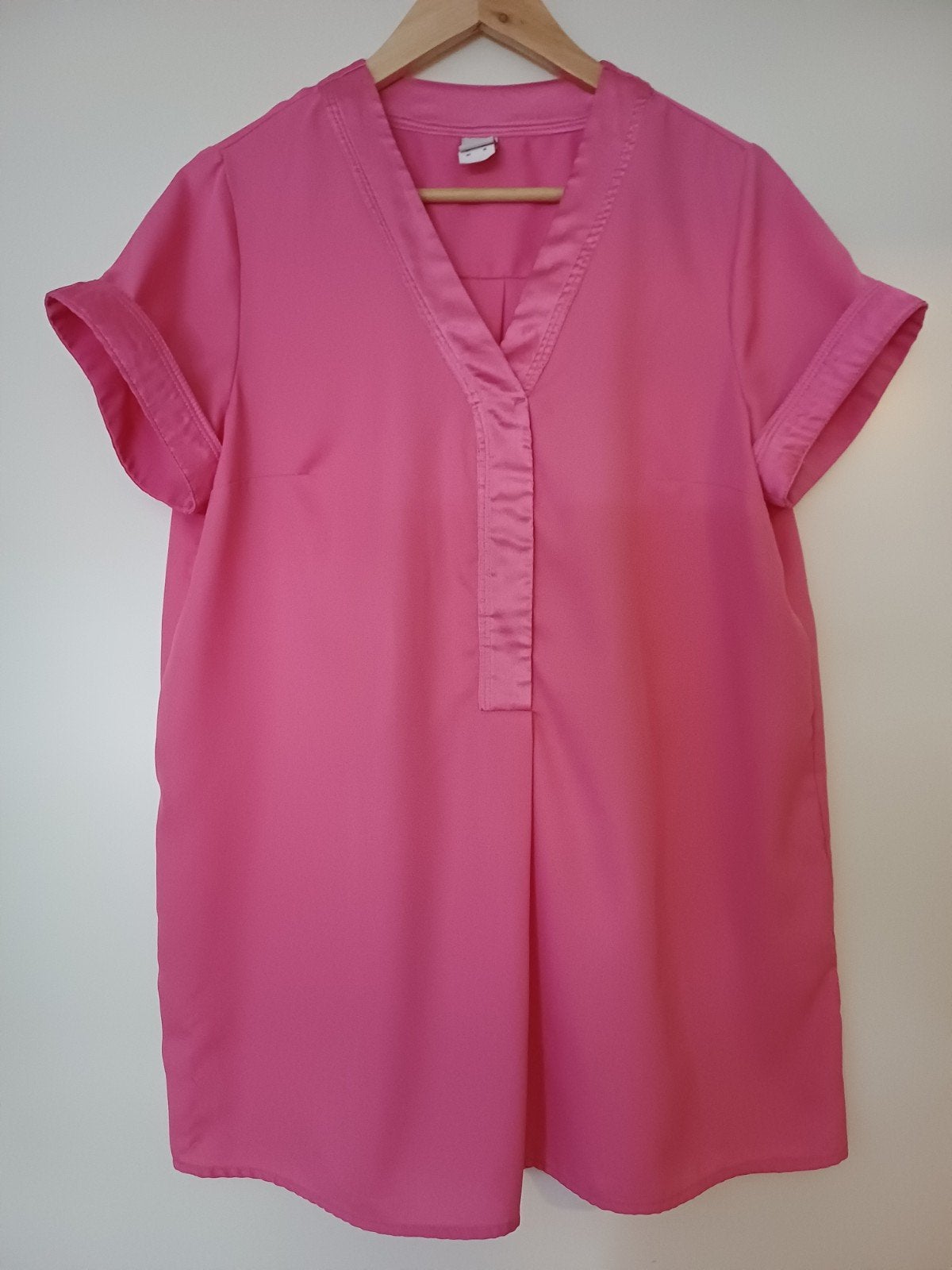 Mooie satijnen blouse van Heine mt L, Ophalen of Verzenden, Zo goed als nieuw