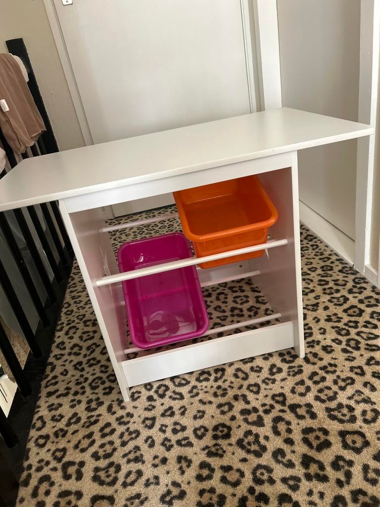 Witte houten kindertafel met opbergbakken, Ophalen of Verzenden, Zo goed als nieuw