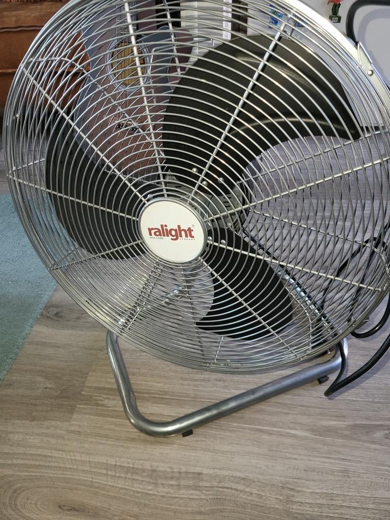 Zo goed als nieuwe Ralight vloerventilator, Ophalen, Zo goed als nieuw, Vloerventilator