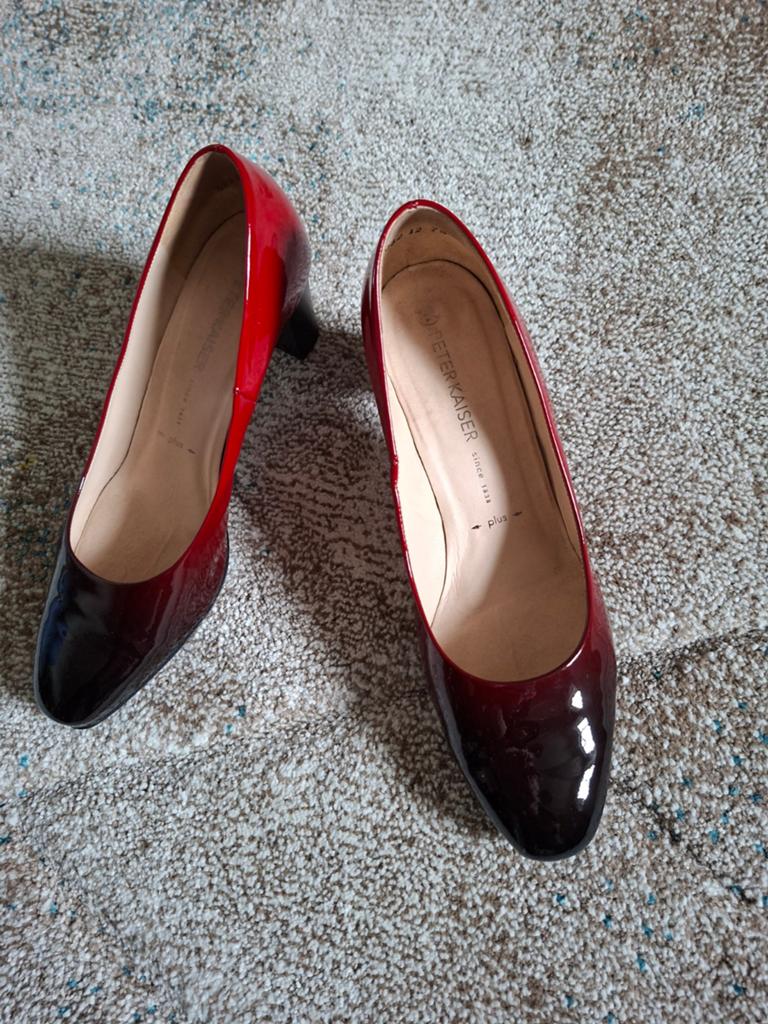 Dames pumps/ schoenen, rood naar bordeaux. 41, Ophalen of Verzenden, Zo goed als nieuw, Rood