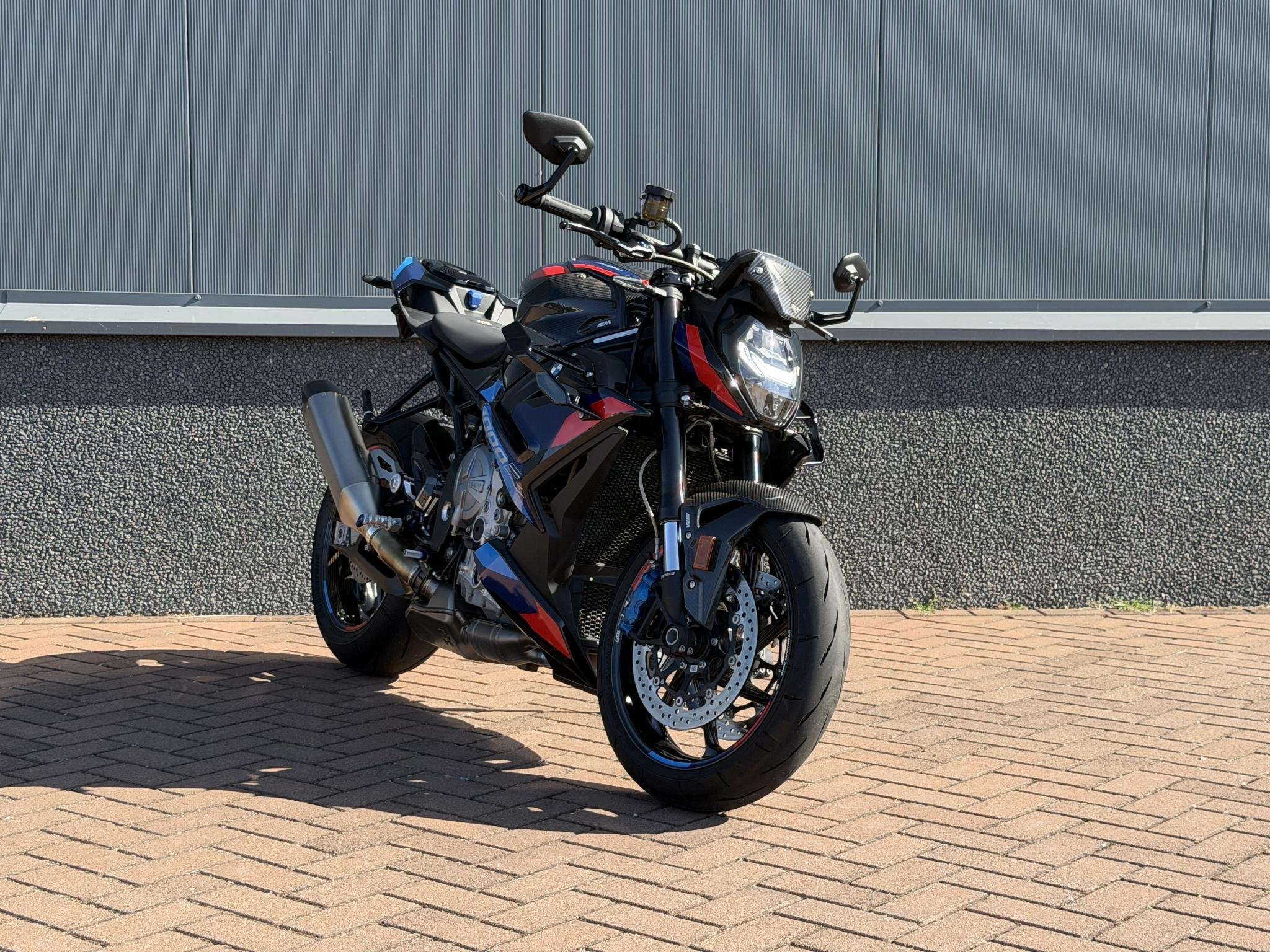 BMW M 1000 R COMPETITION | AKRA | CARBON, Motoren, Einsteinlaan 5
2289 CC  Rijswijk, NL, Handvatverwarming, Super Sport, Meer dan 35 kW