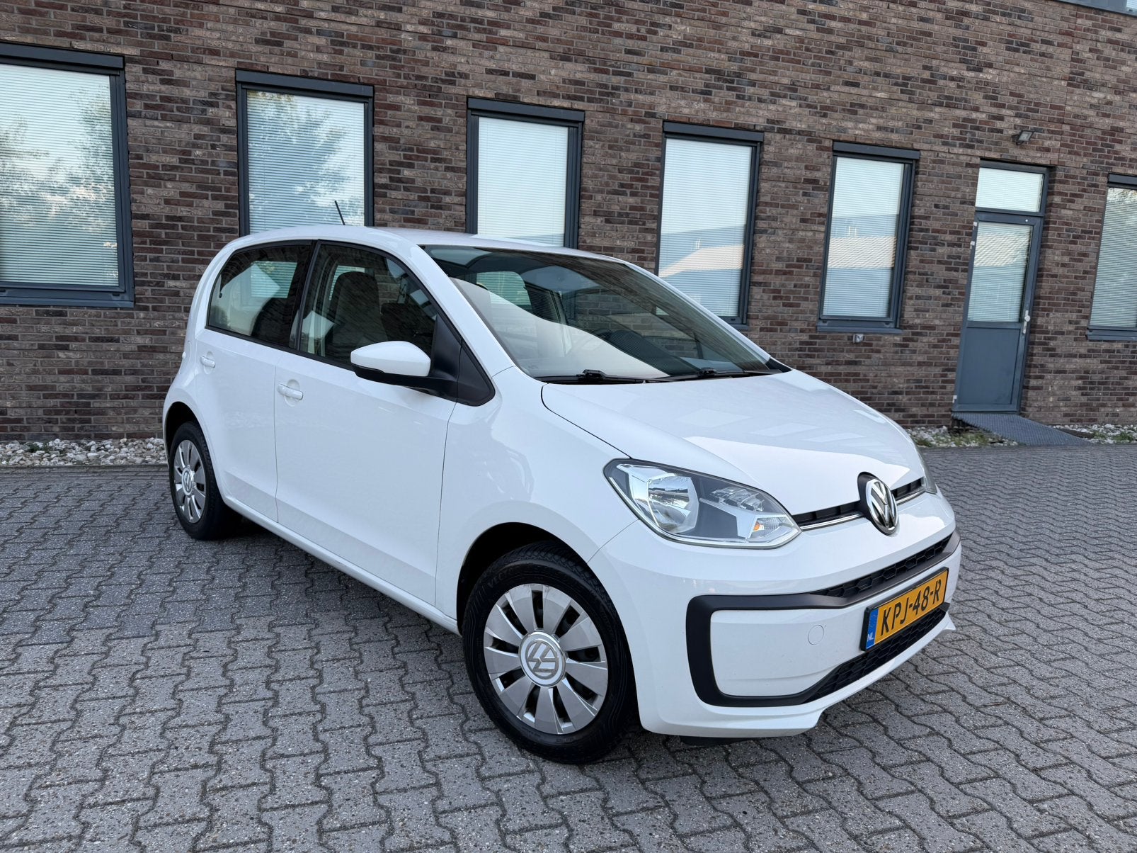 Volkswagen Up! 1.0 5DRS 2017 Airco Elek Pakket, Auto's, Volkswagen, Voorwielaandrijving, Stof, Up!, 60 pk
