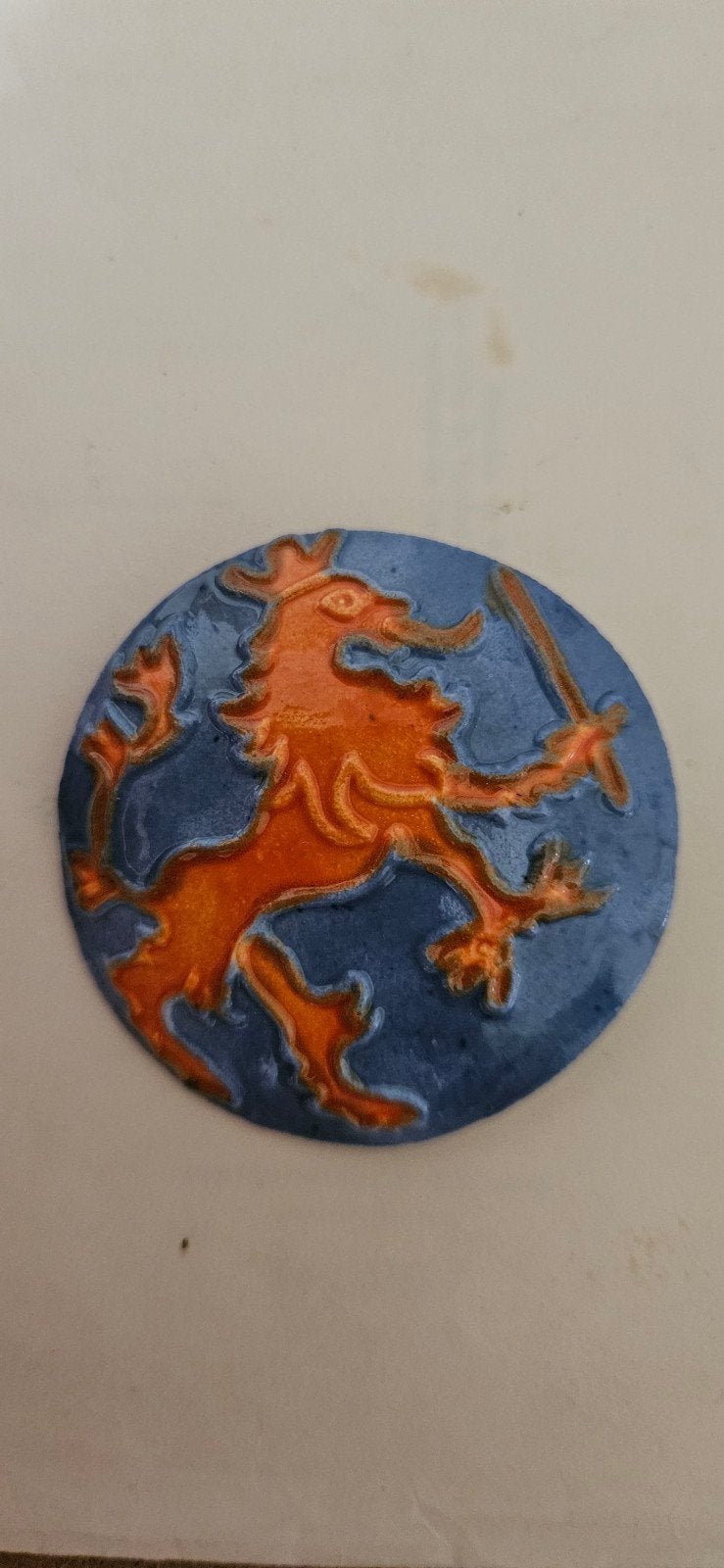 Broche met email, gemaakt door Johan Schilt (1913-2010), Overige materialen, 4 tot 7 cm, Oranje, Ophalen of Verzenden