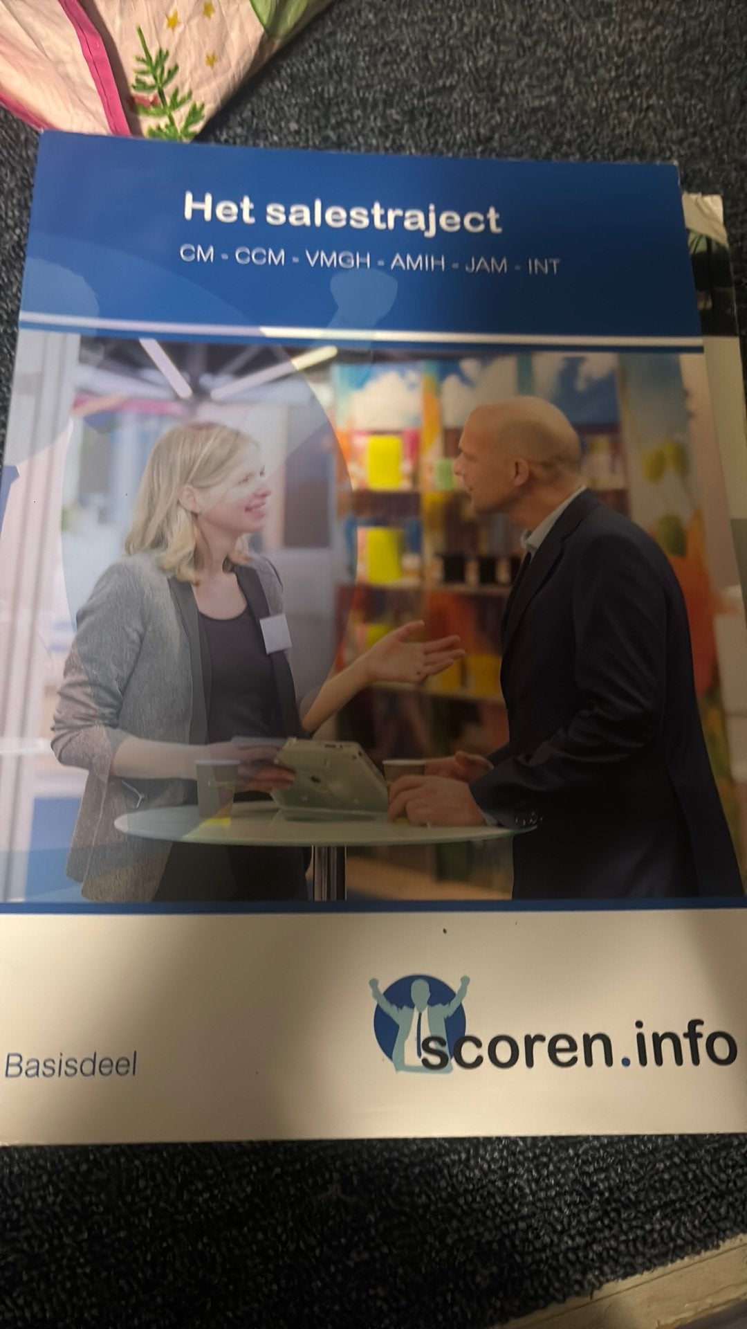 R. van Midde - het sales traject, Boeken, Schoolboeken, Ophalen of Verzenden, Zo goed als nieuw, R. van Midde; L. Kroes, Nederlands