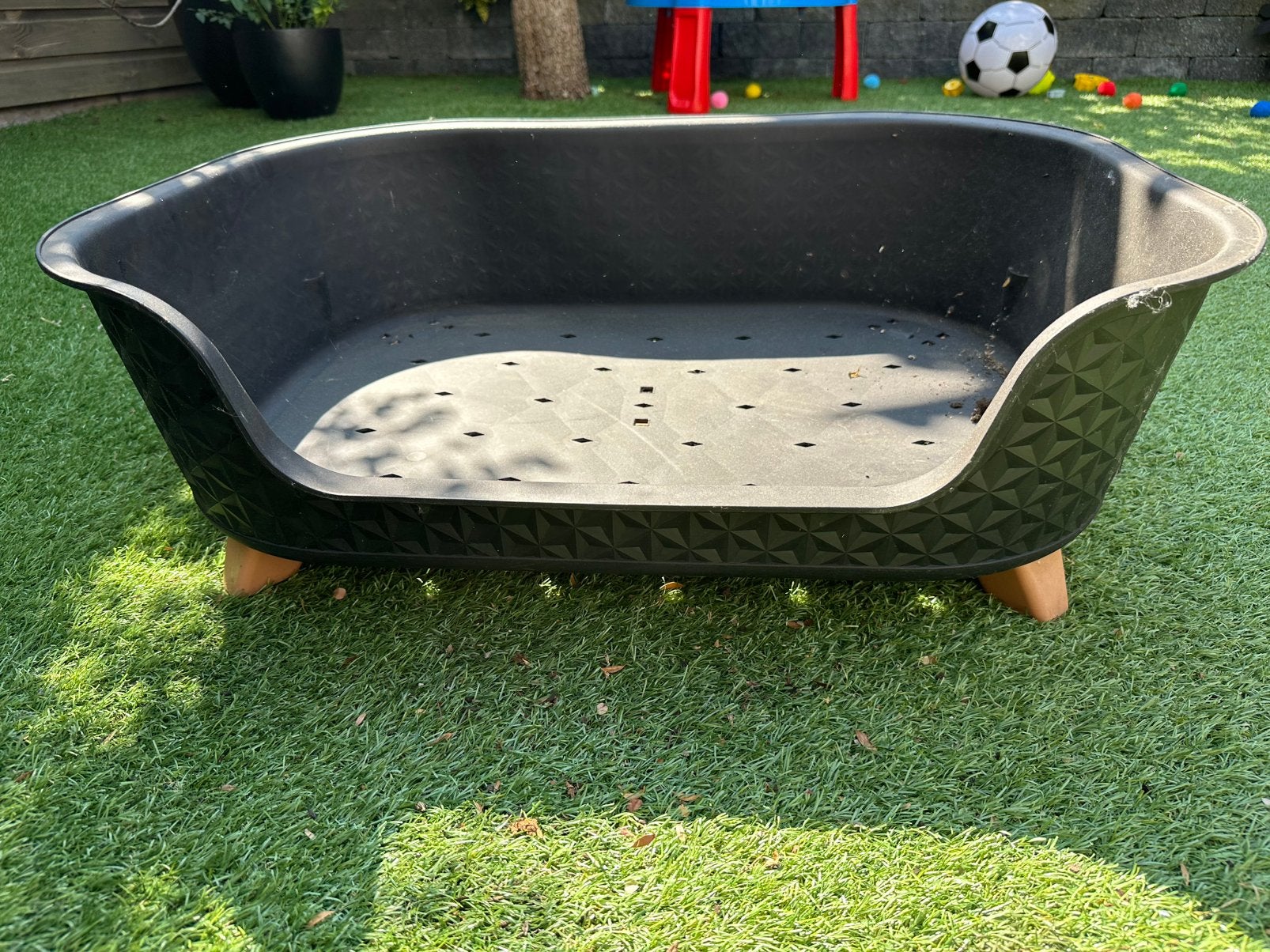 Zwarte hondenmand plastic medium hond 68x50cm, Ophalen, Zo goed als nieuw