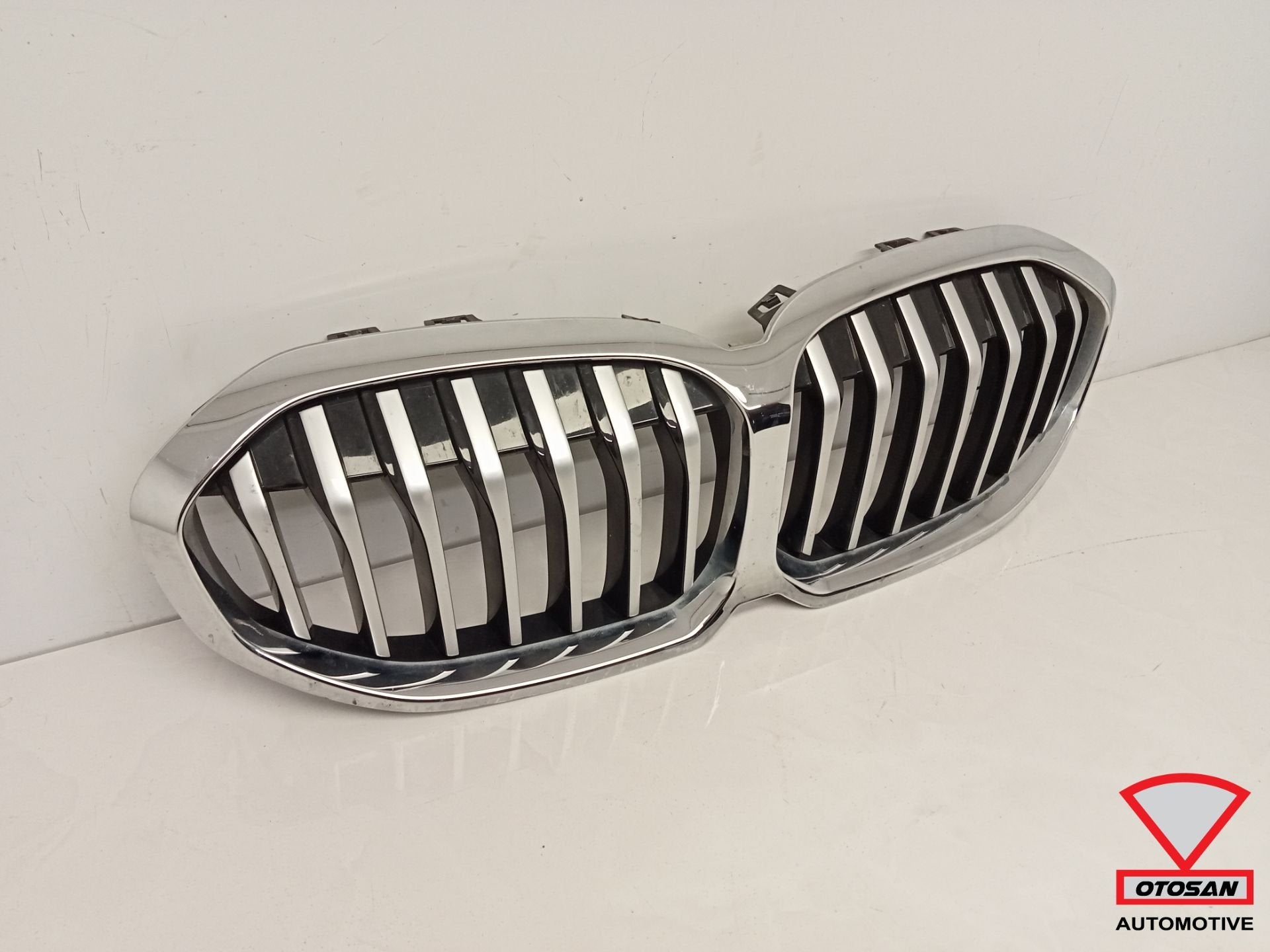 BMW 1-Serie F40 Front Grille 2019+ 7450959, Petuelring 130
80788  Munich, DE, Gebruikt, Info@bmw.de, Ophalen of Verzenden