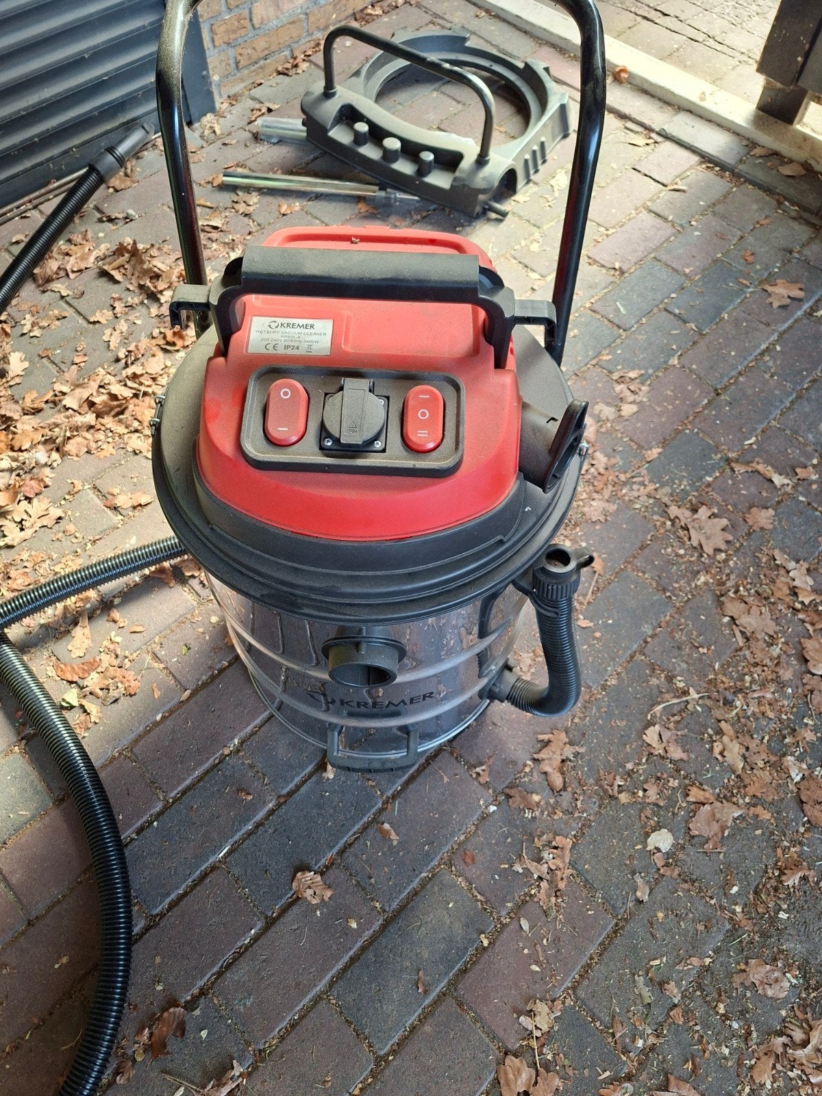 Stofzuiger nat en droog zuiger KR 60L-4, Witgoed en Apparatuur, Stofzuigers, Ophalen