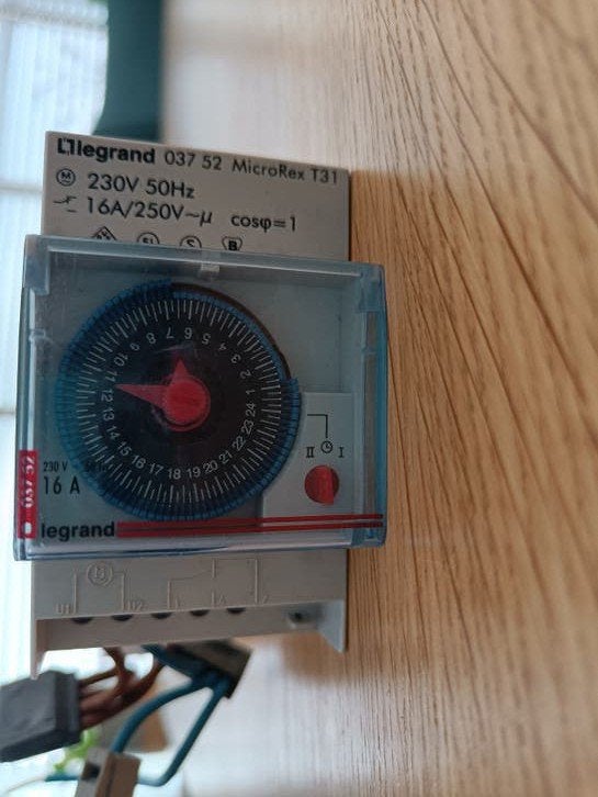 Legrand MicroRex T31 analoge tijdschakelaar, Hobby en Vrije tijd, Ophalen of Verzenden, Gebruikt