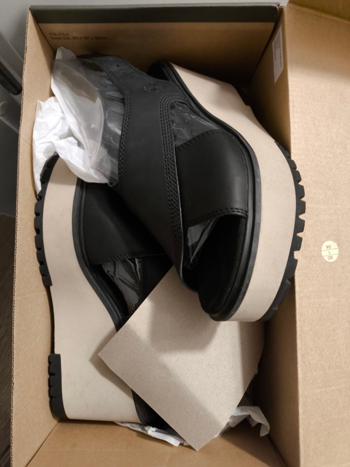 Timberland sandaal wedge Mt 38, Kleding | Dames, Ophalen of Verzenden, Zo goed als nieuw, Zwart, Sandalen of Muiltjes