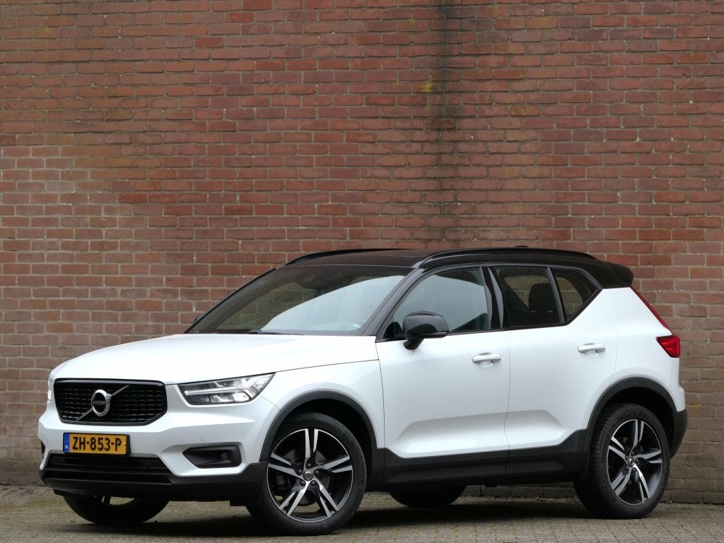 Volvo XC40 2.0 T4 R-Design 12MND garantie Panoramadak / Park, 15 km/l, Euro 6, 1969 cc, Wit