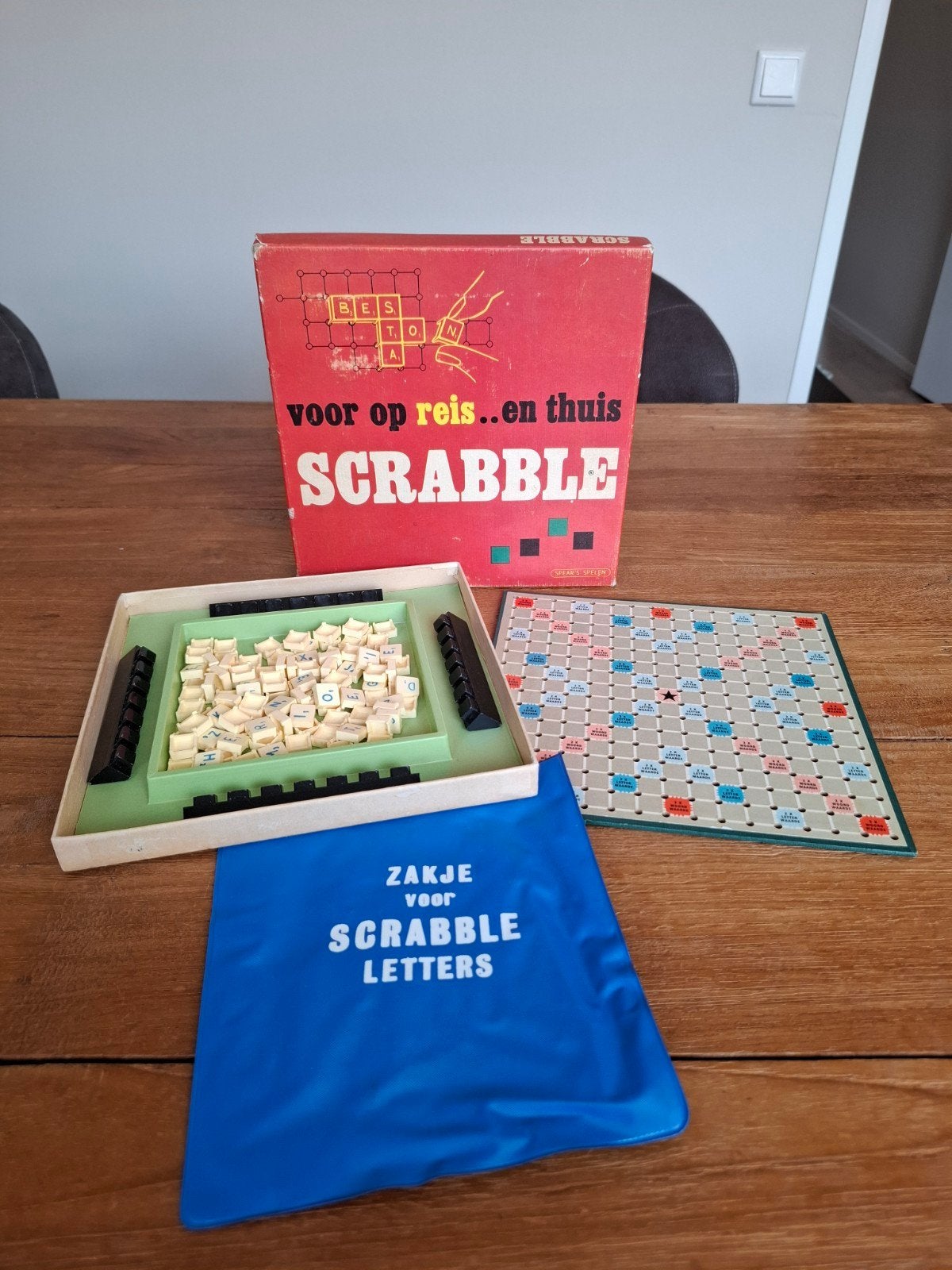 Scrabble reisspel - mist 1 steentje, Gebruikt, Ophalen of Verzenden, Drie of vier spelers, J.W. Spear & Sons