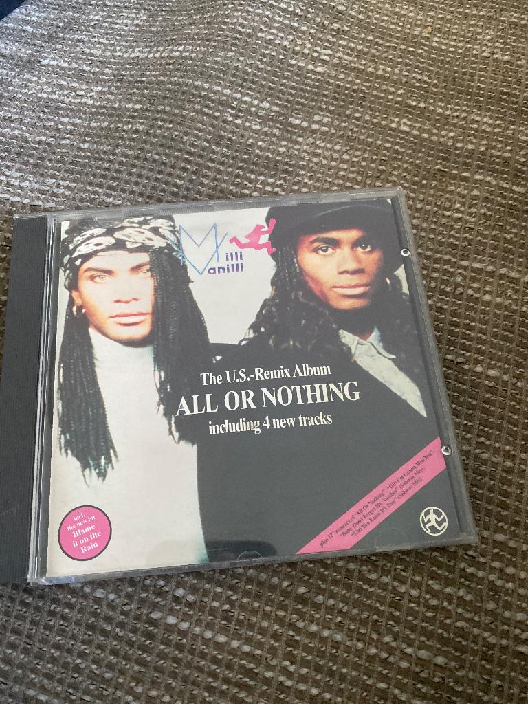 Milli Vanilli : The U.S.-Remix Album ( cd ), Ophalen of Verzenden, Zo goed als nieuw