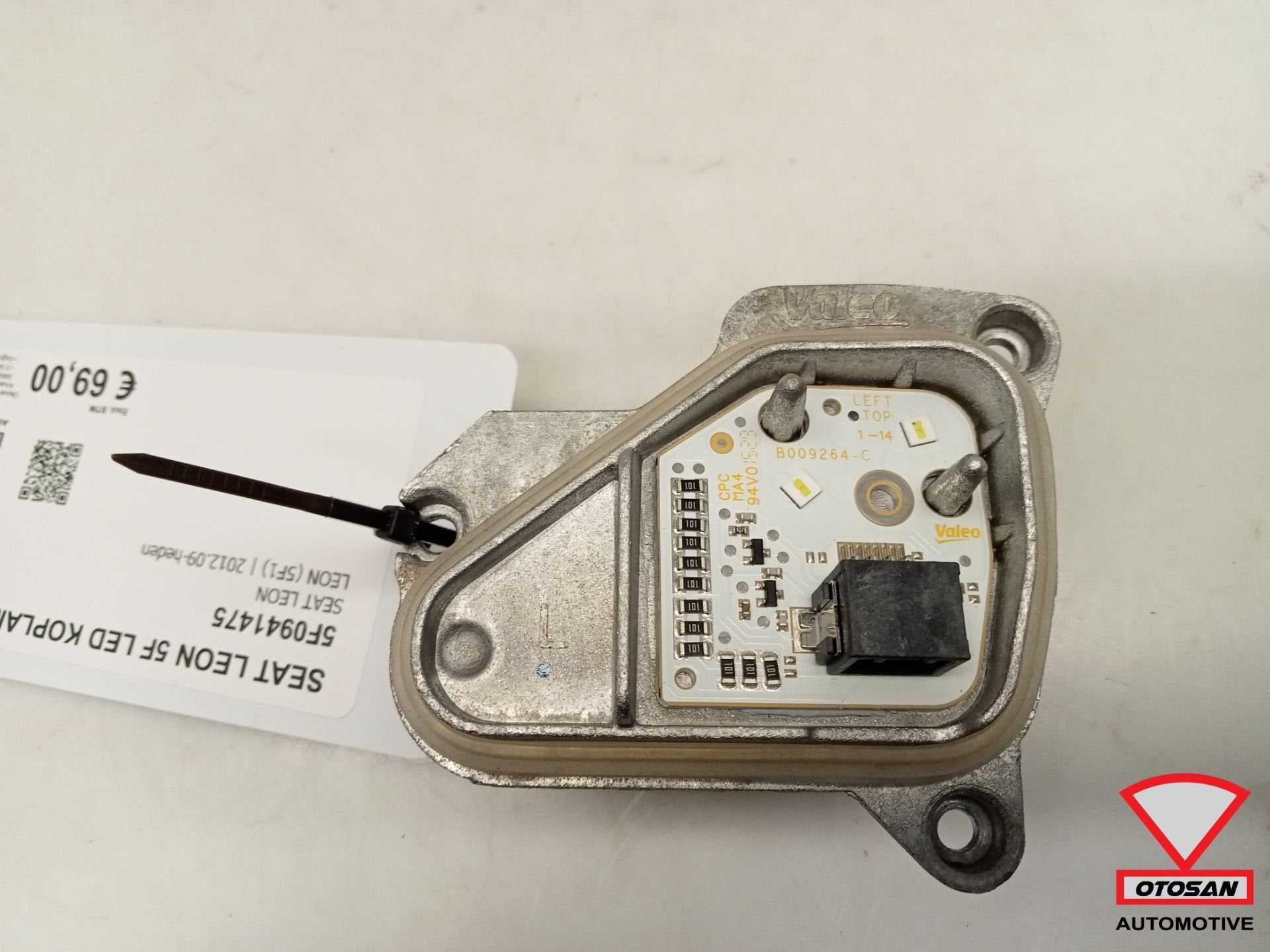 Seat Leon 5F Led Koplamp Module Starter 5F0941475, Gebruikt, Autovia A-2, Km 585 585
08760  Martorell, ES, Ophalen of Verzenden
