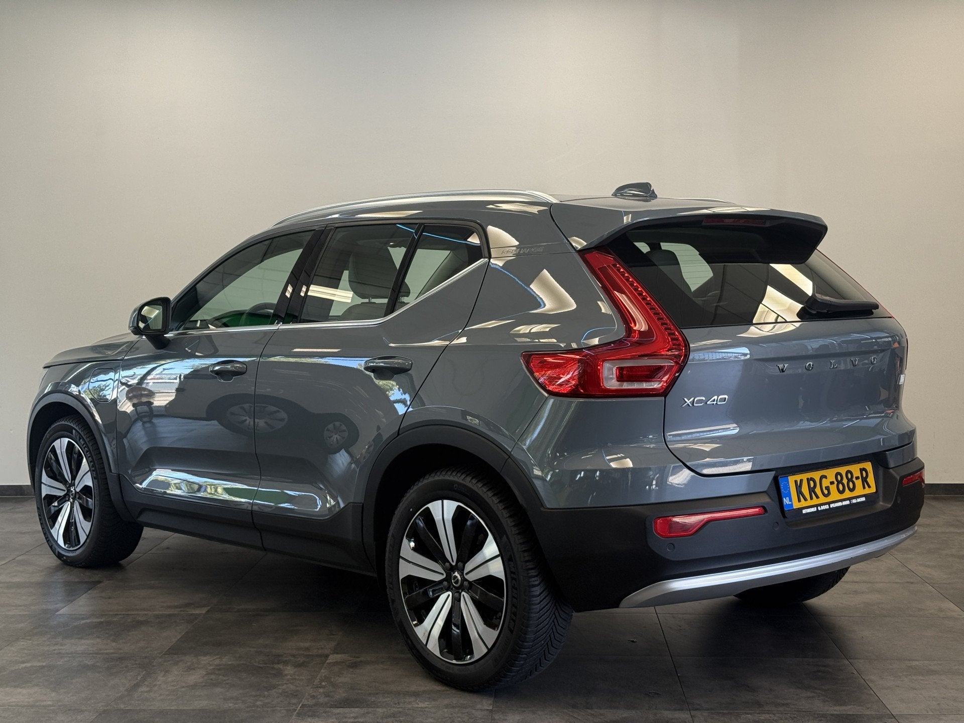 Volvo XC40 1.5 T5 Recharge Ultimate Bright ACC Elec. achterk, Bedrijf, Hybride Elektrisch/Benzine, 3 cilinders, 10 kWh