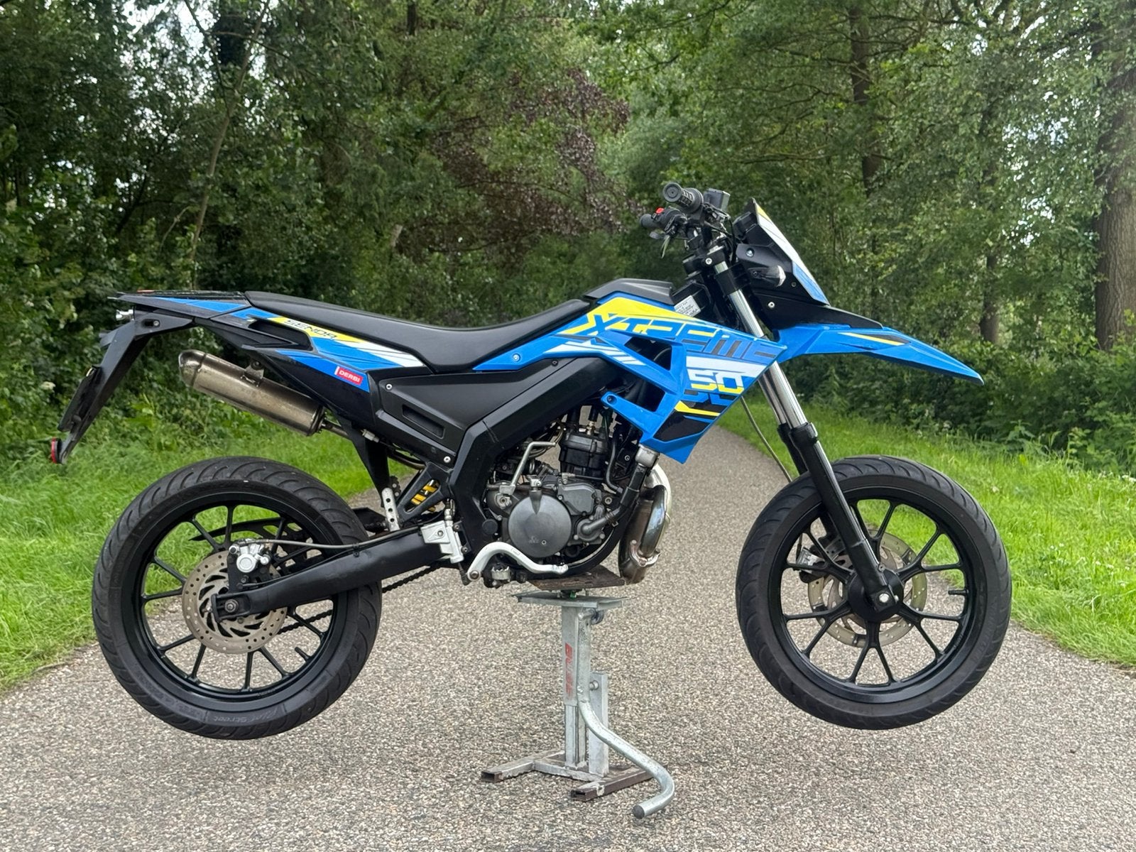 Derbi Senda EURO4 50CC. ERG NETTE BROMMER, Fietsen en Brommers, Brommers | Derbi, Ophalen, 6 versnellingen, Maximaal 45 km/u, 49 cc
