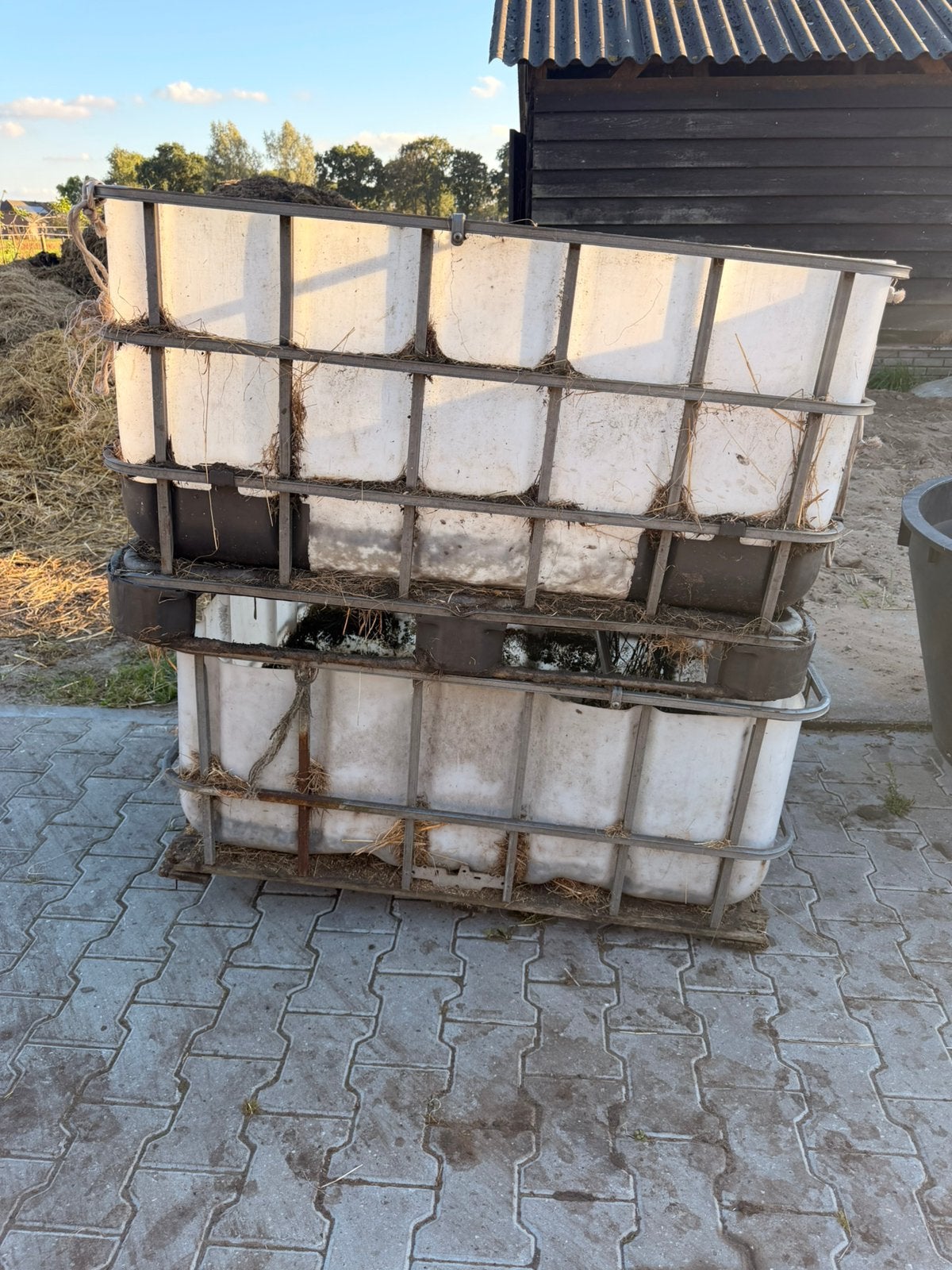 Hooibakken, 150 liter of meer, Ophalen of Verzenden, Zo goed als nieuw