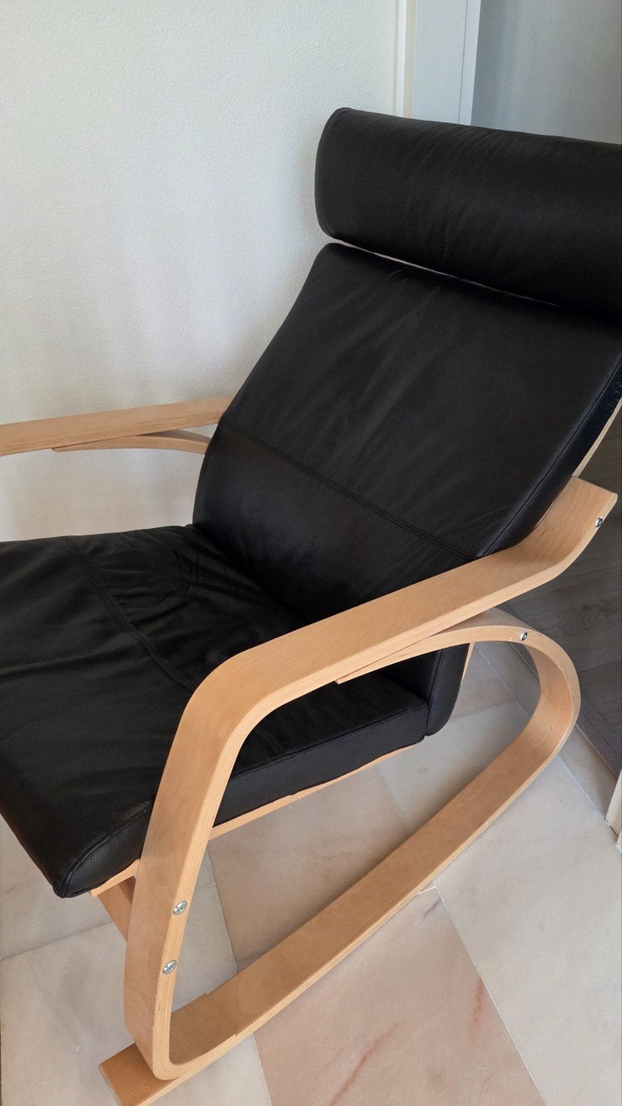 Zgan poang schommelstoel met leren kussen, Ophalen, Gebruikt, Zwart, Hout