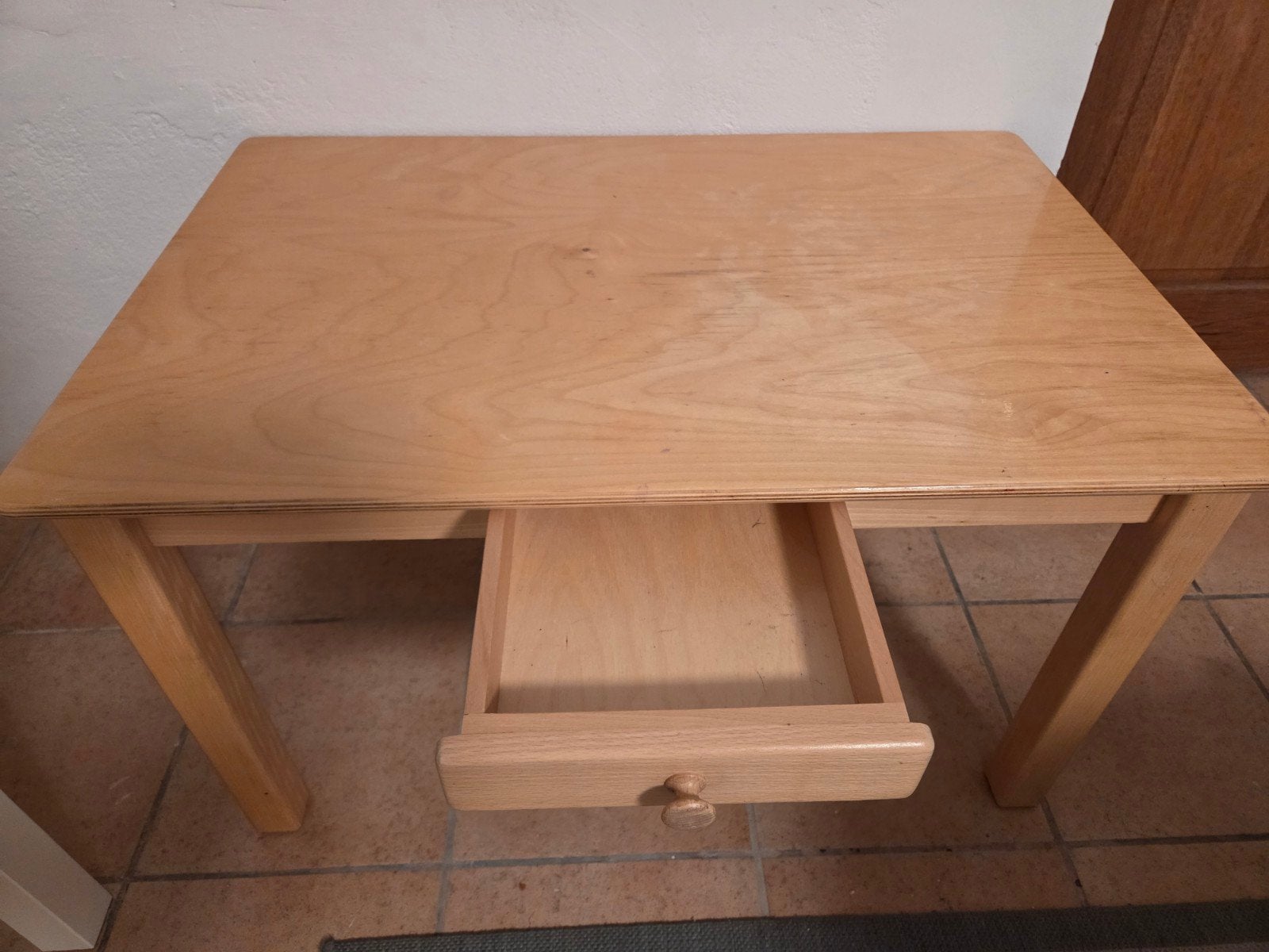 Houten kinderbureau met lade 60x90x52 cm, Kinderen en Baby's, Kinderkamer | Tafels en Stoelen, Ophalen, Zo goed als nieuw, Tafel(s)