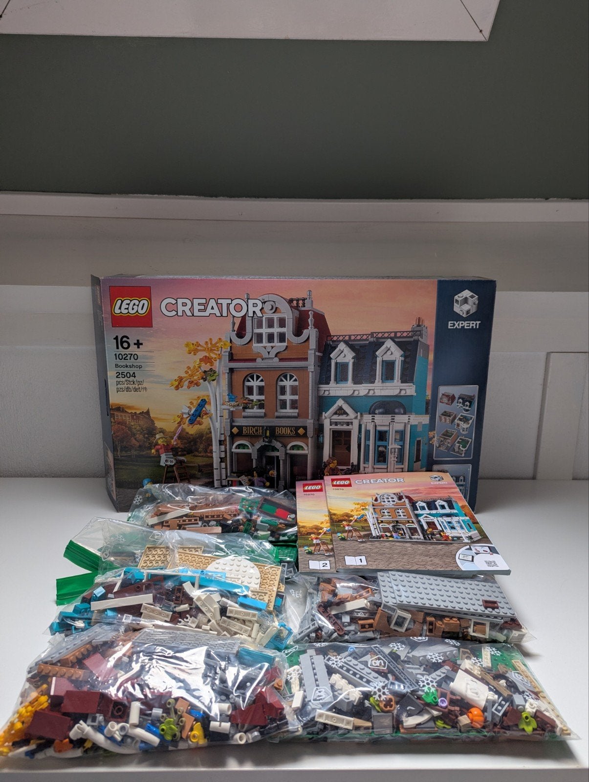 lego 10270 Modular Nieuwstaat, Compleet met doos, Kinderen en Baby's, Ophalen of Verzenden, Zo goed als nieuw, Lego