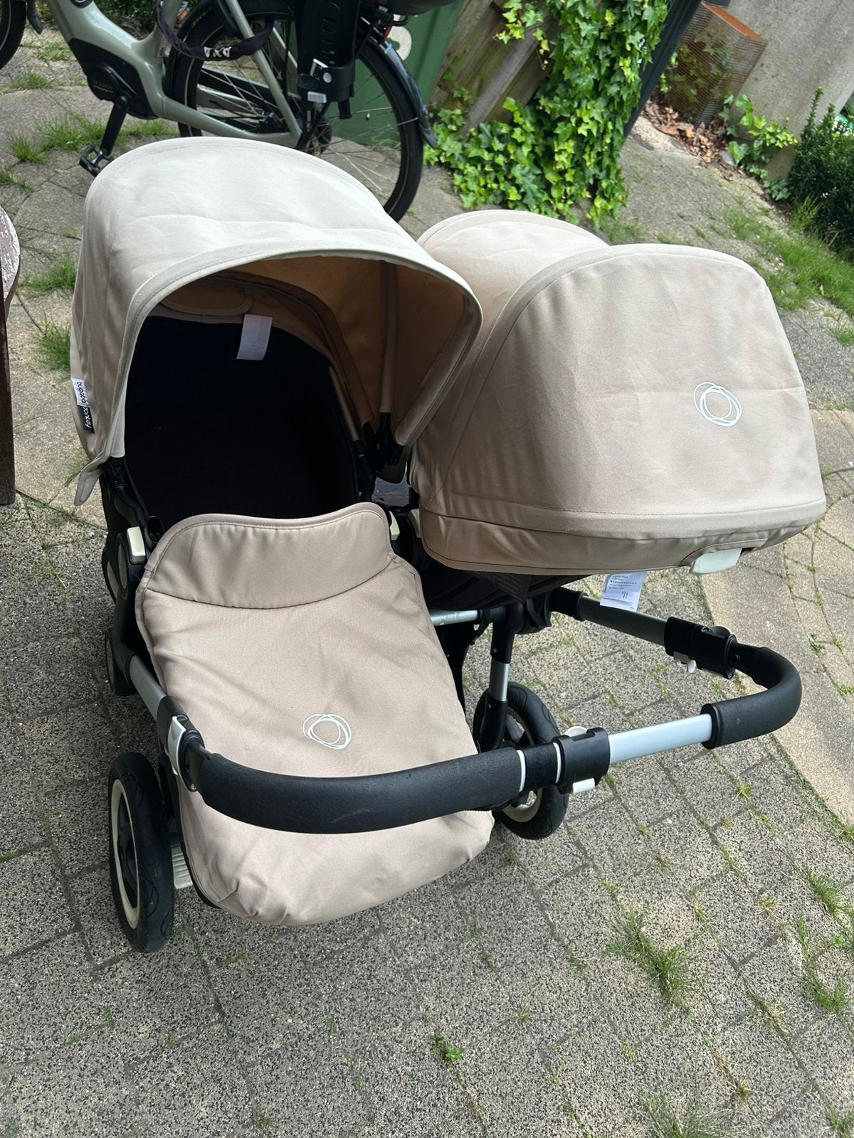 Bugaboo donkey duo kinderwagen, Kinderen en Baby's, Kinderwagens en Combinaties, Ophalen, Zo goed als nieuw, Bugaboo, Verstelbare duwstang