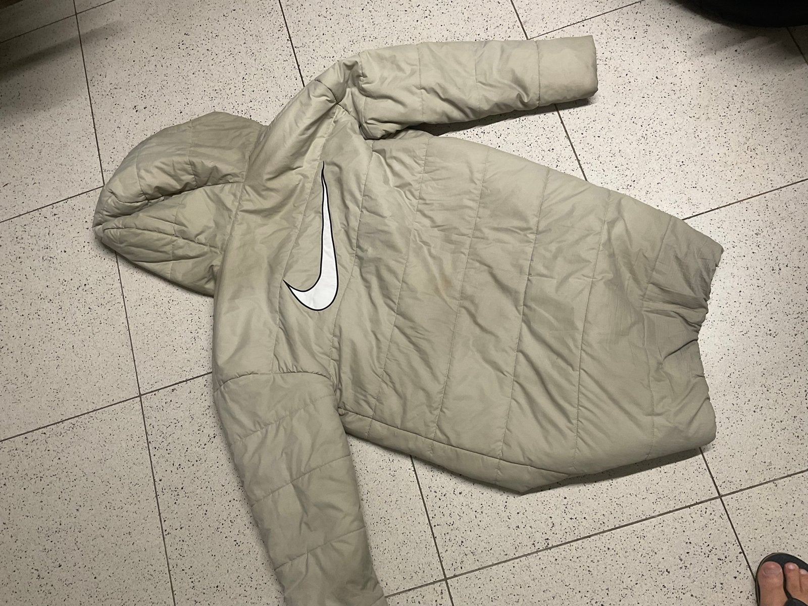 Nike gewatteerde jas - Maat S, Kleding | Heren, Jassen | Winter, Ophalen of Verzenden, Zo goed als nieuw, Maat 46 (S) of kleiner