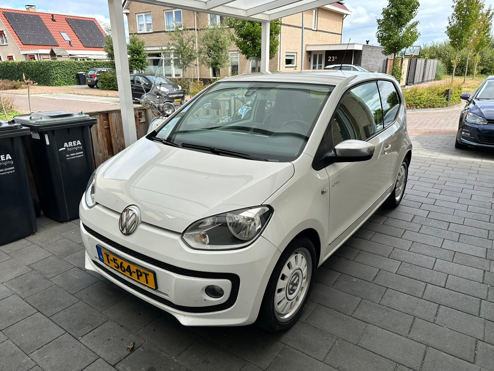 Volkswagen up! 1.0 55KW/75PK 3-DRS 2013 Wit, Auto's, Volkswagen, Euro 5, 4 stoelen, Wit, Leder