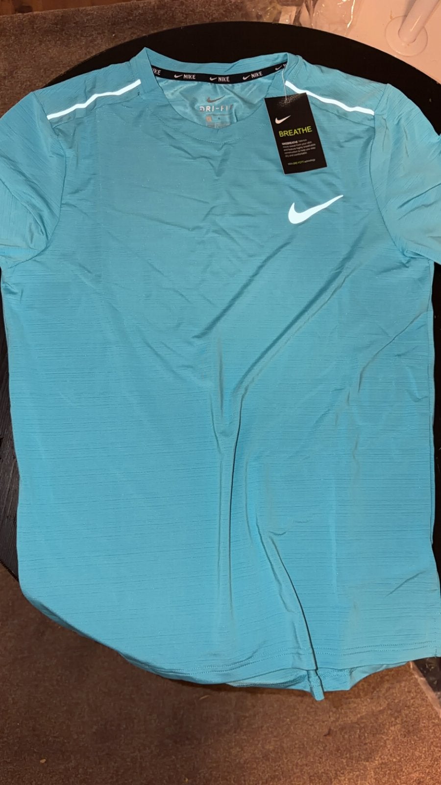 Nike Dri-FIT hardloopset (shirt en korte broek), Nieuw, Ophalen of Verzenden, Hardlopen of Fietsen, Meerkleurig