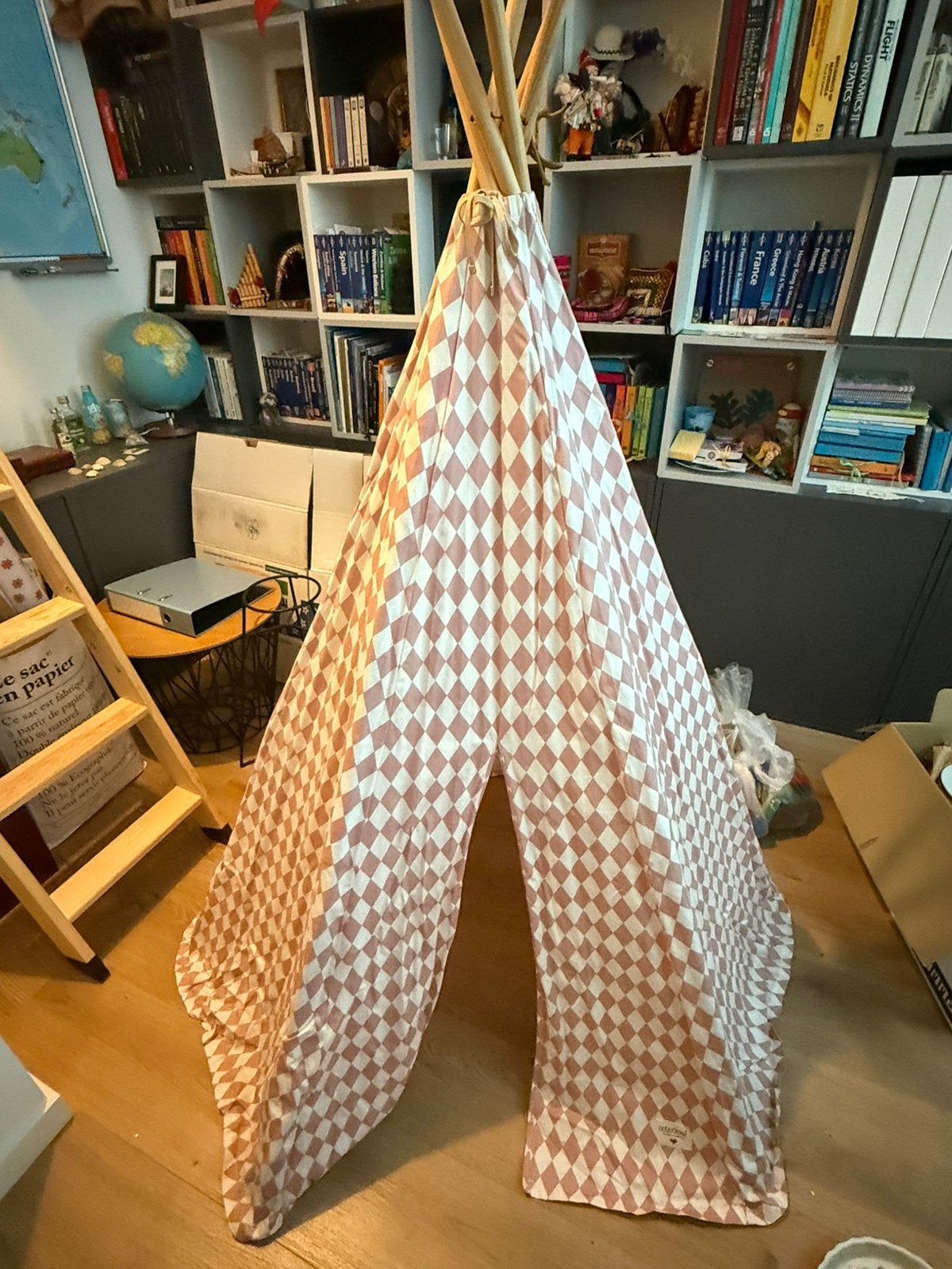 Nobodinoz tipi tent, Ophalen, Zo goed als nieuw