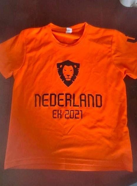 Oranje T-shirt / Koningsdag / Voetbal /WK, Ophalen, Zo goed als nieuw, Jongen of Meisje