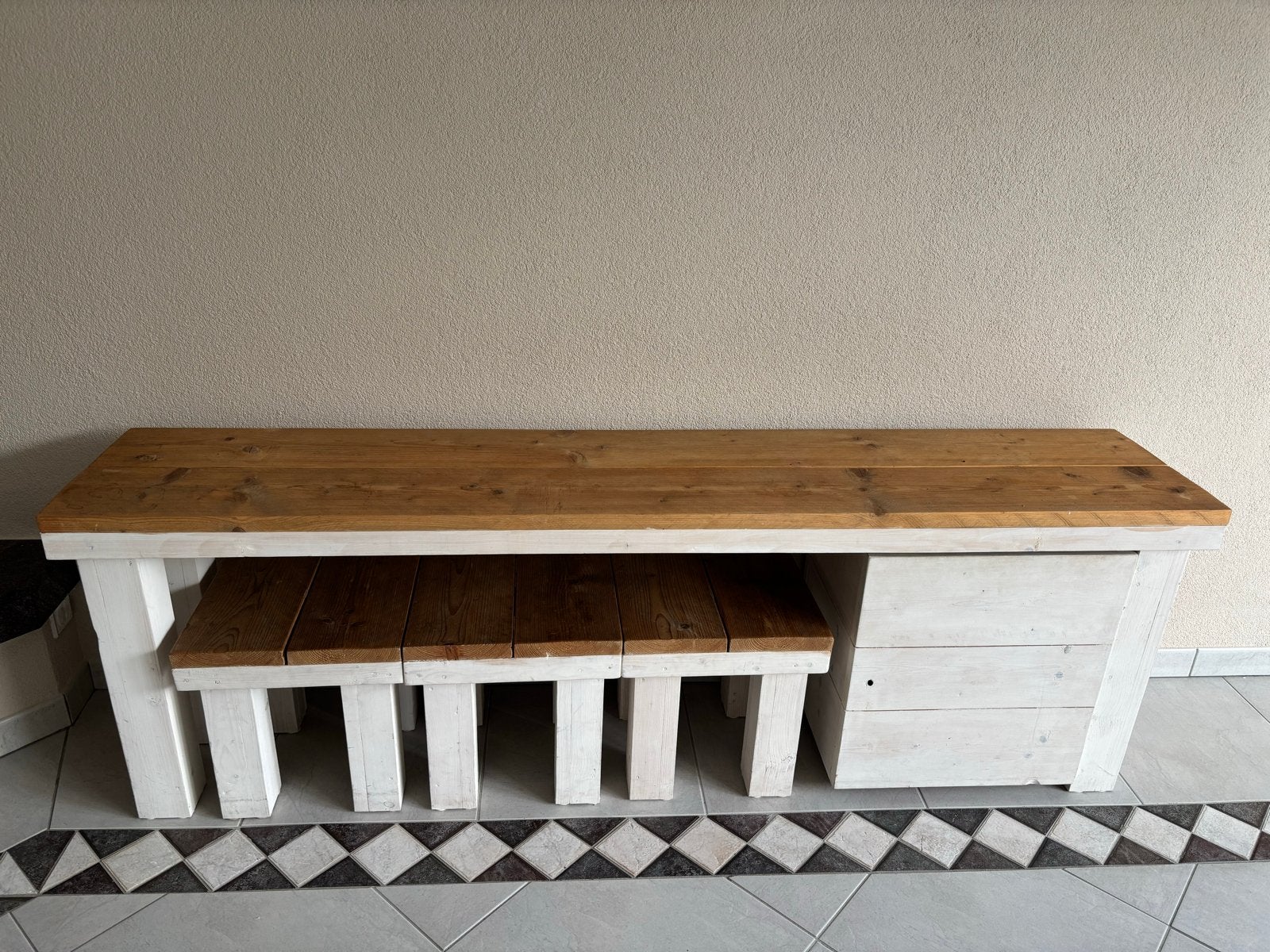 Steigerhouten tafel met krukken, Ophalen, Zo goed als nieuw, Overige houtsoorten, 25 tot 50 cm