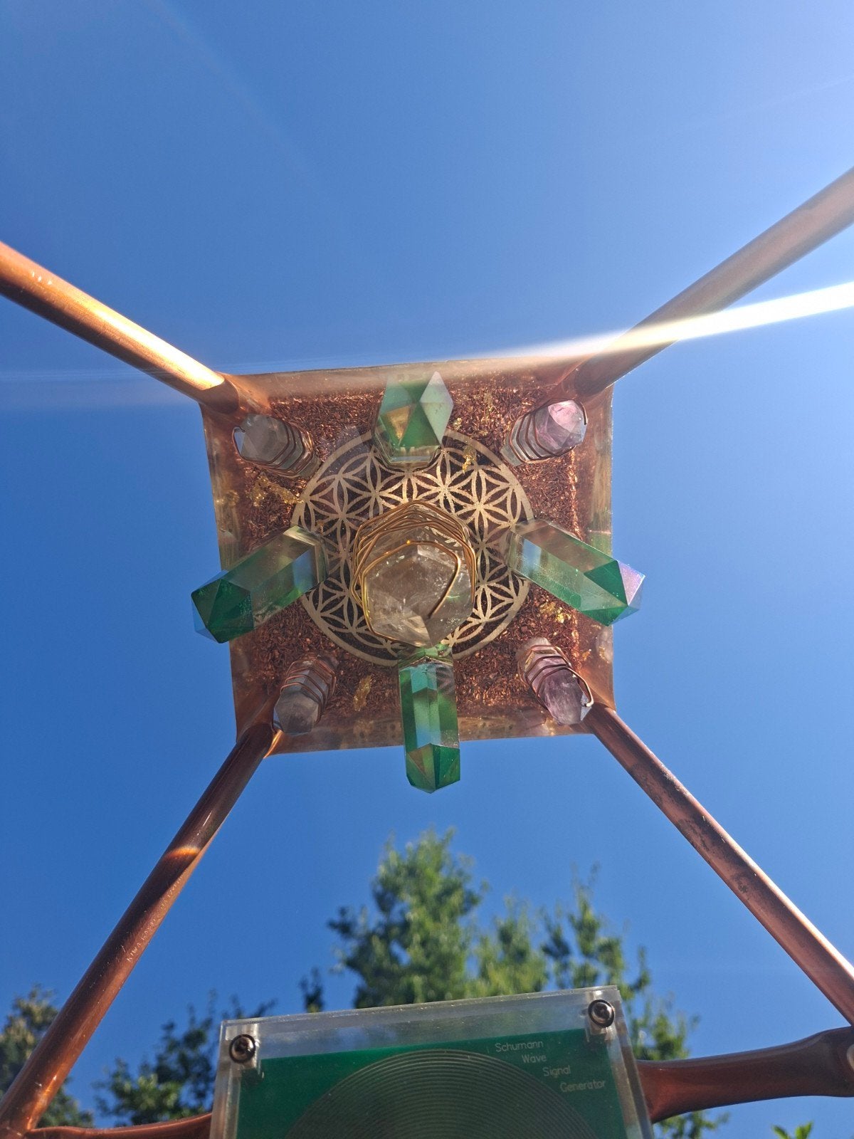 Koperen Piramide met Schumann Wave Signaalgenerator, Ophalen