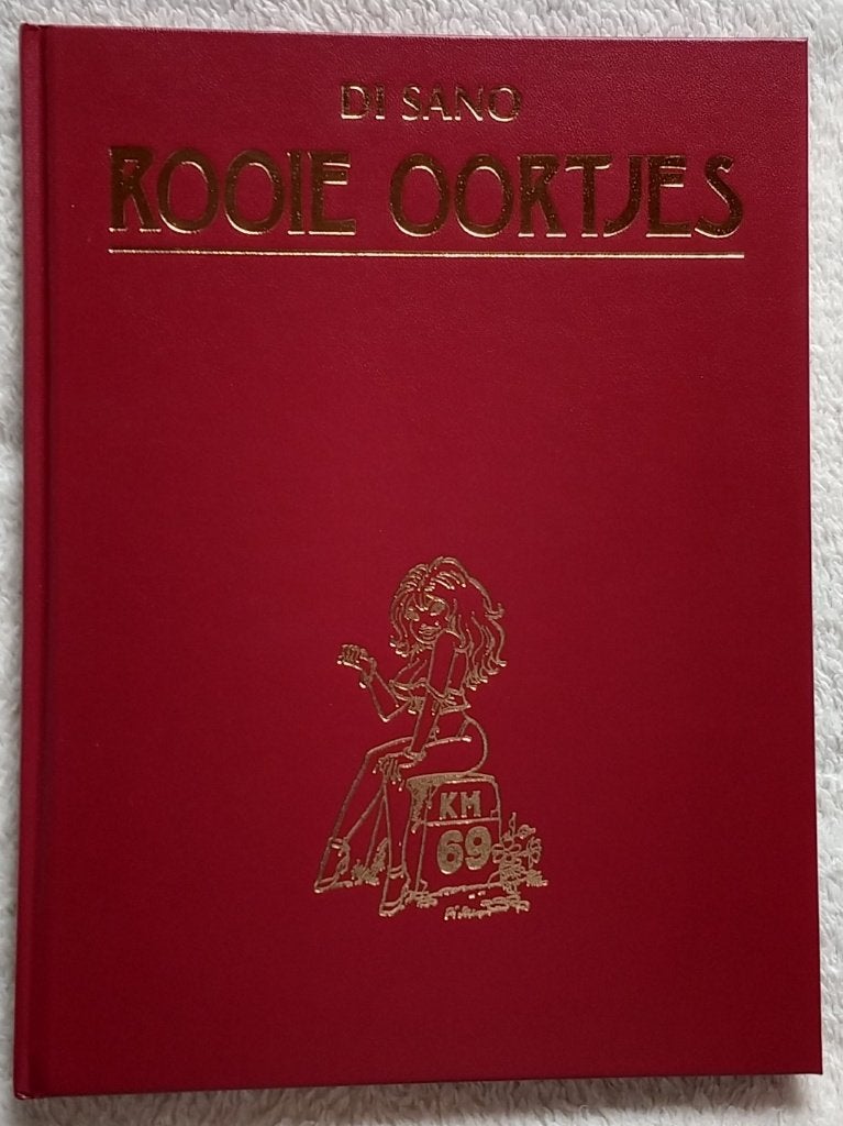 rooie oortjes hardcover, Di Sano, volgnr 3, Boeken, Stripboeken, Eén stripboek, Ophalen of Verzenden, Zo goed als nieuw