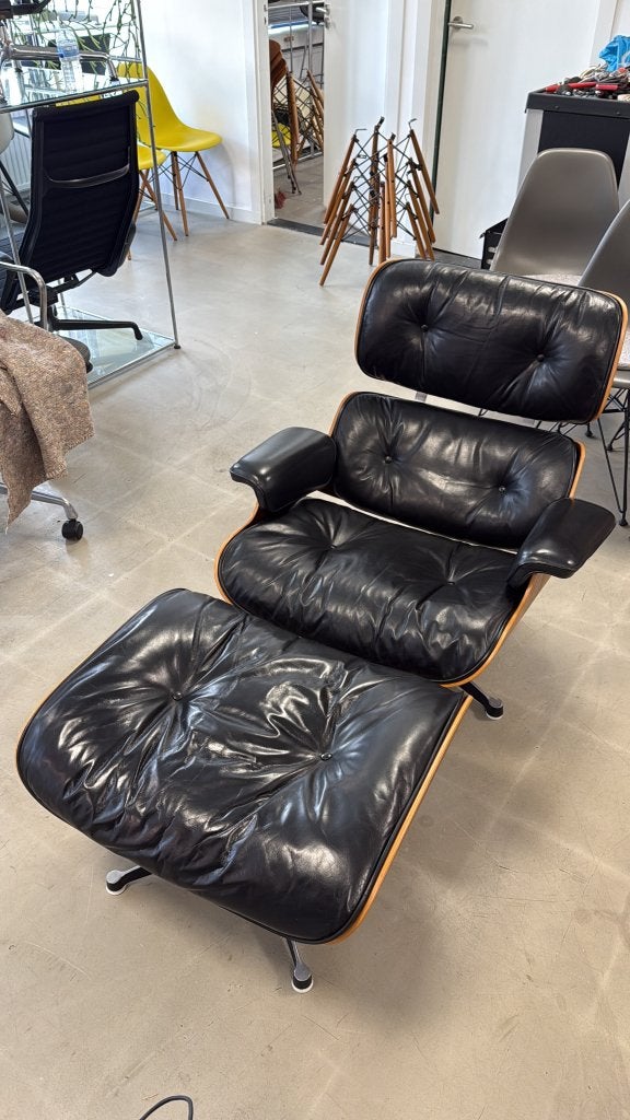 Gezocht! Eames Lounge Chair Herman Miller / Vitra, Gebruikt, Vitra Artifort Cassina Fritz Hansen Eames Gispen Pastoe Hay, 75 tot 100 cm