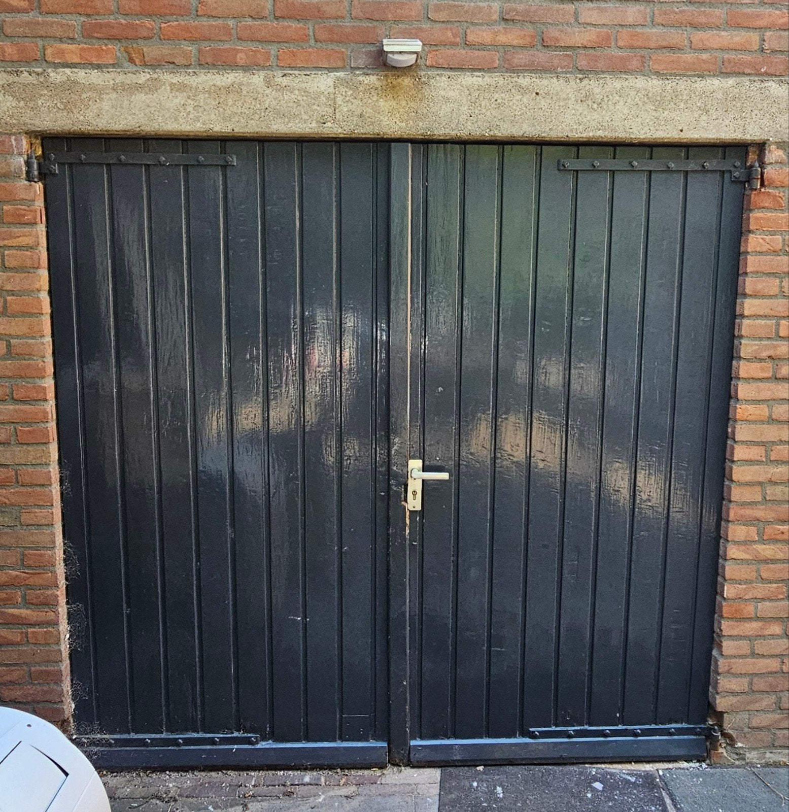 Robuuste houten garagedeur, donkergrijs, gebruikt, Ophalen, Gebruikt, 120 cm of meer, Garagedeur