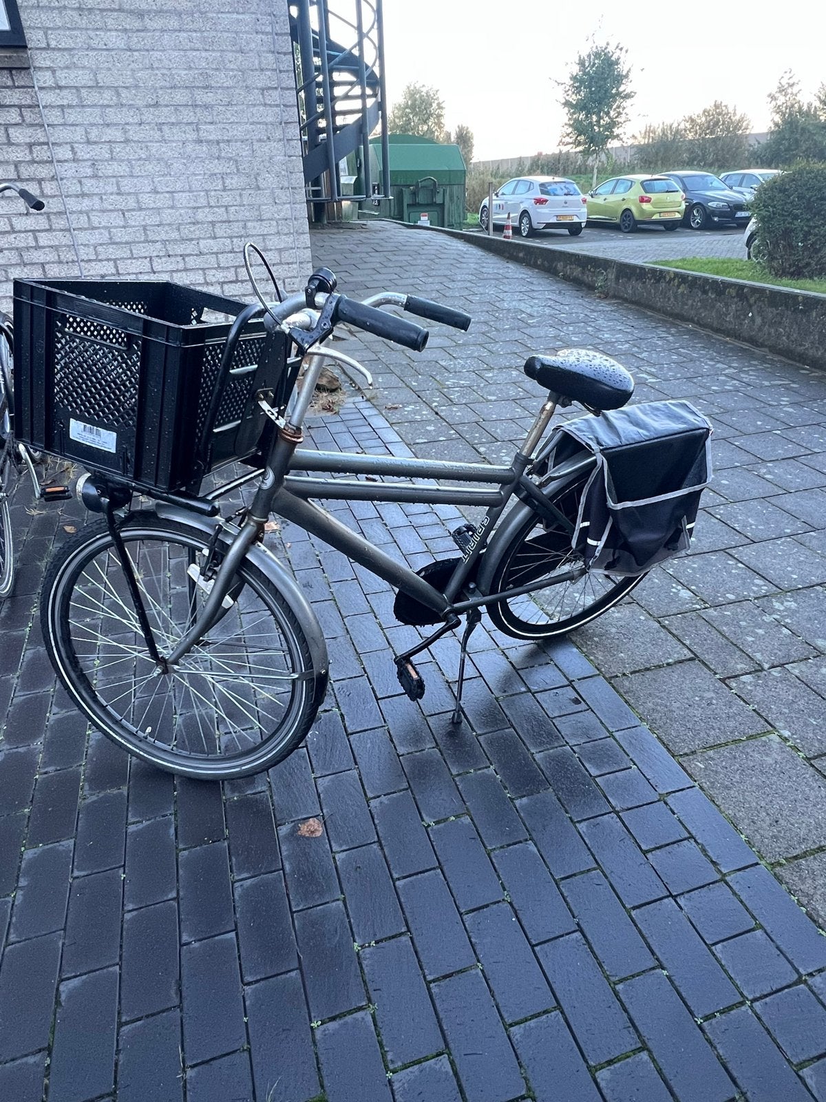 Spirit fiets met mand en fietstassen, Ophalen of Verzenden, Gebruikt