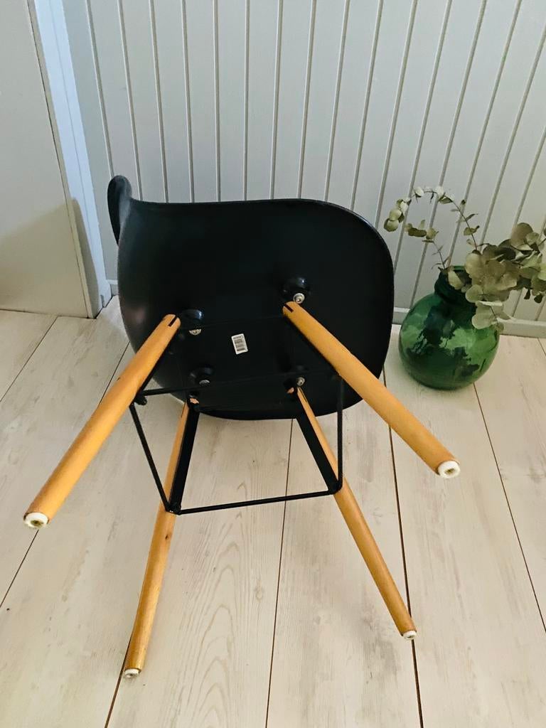 3 leuke zwarte kuipstoelen, Drie, Zwart, Zo goed als nieuw, Modern