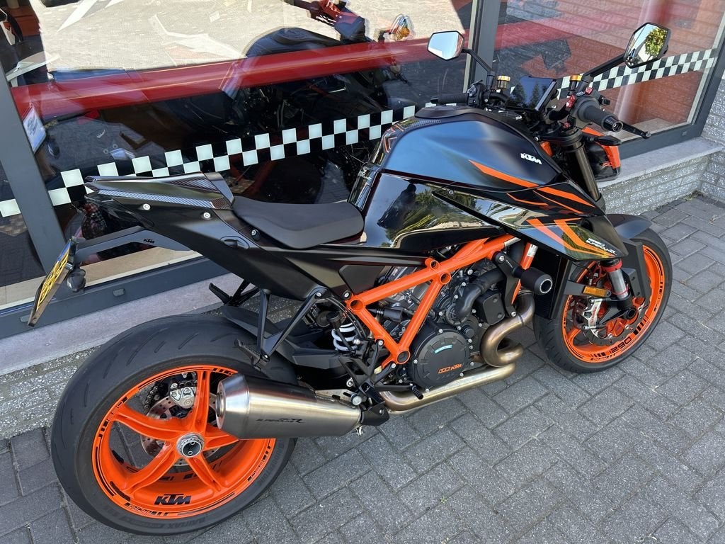 KTM 1290 SUPER DUKE R 2024, Motoren, Naked bike, Gebruikt, Bedrijf