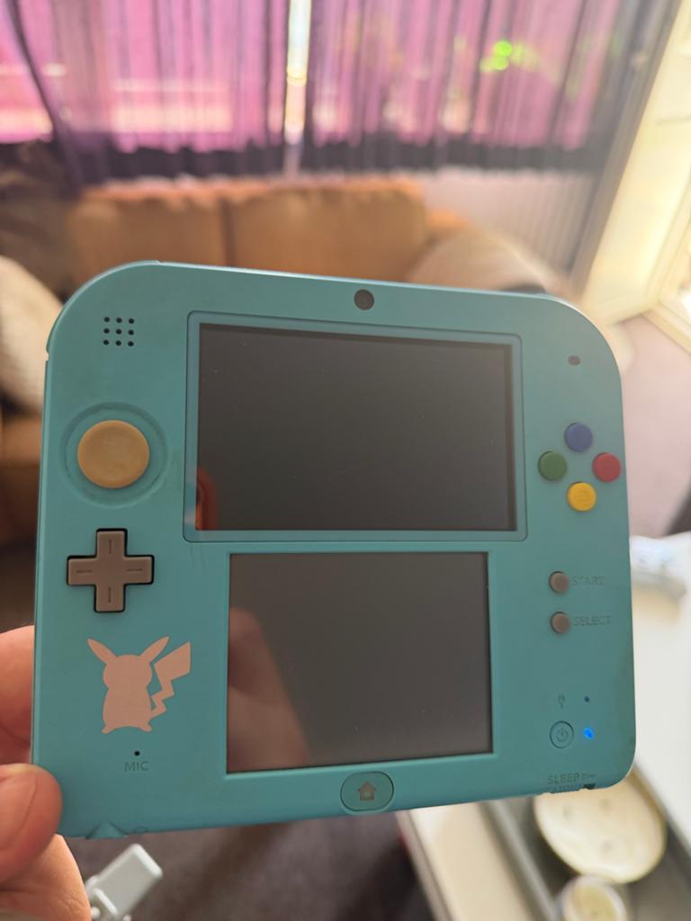 Nintendo 2DS Pokémon Moon Editie (Blauw) met doos, Spelcomputers en Games, Spelcomputers | Nintendo 2DS en 3DS, Ophalen of Verzenden