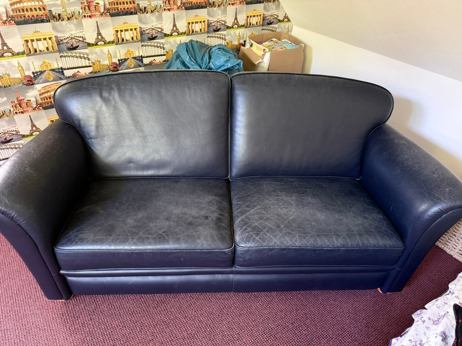 Leren ruime tweezits bank, 190 x 90, gratis af te halen., Huis en Inrichting, Banken | Bankstellen, Ophalen, Gebruikt, 150 tot 200 cm