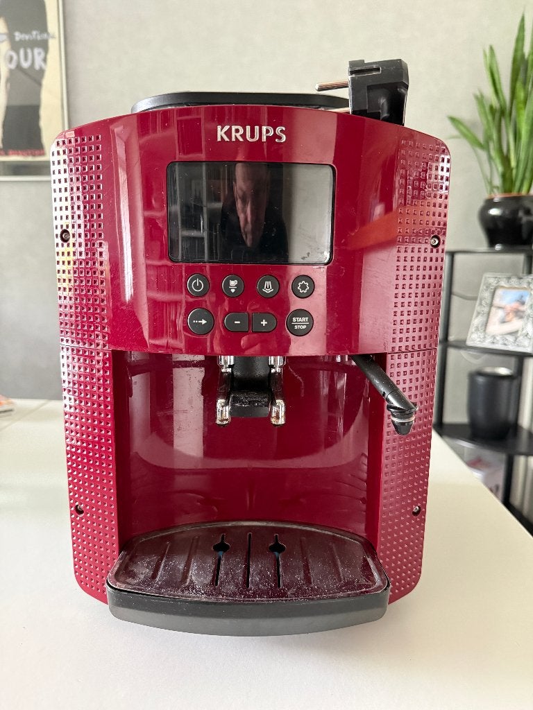 Krups koffieapparaat Bonenmachine EA81 LET OP!: Lekt, Witgoed en Apparatuur, Koffiezetapparaten, Koffiemachine, Niet werkend, 4 tot 10 kopjes