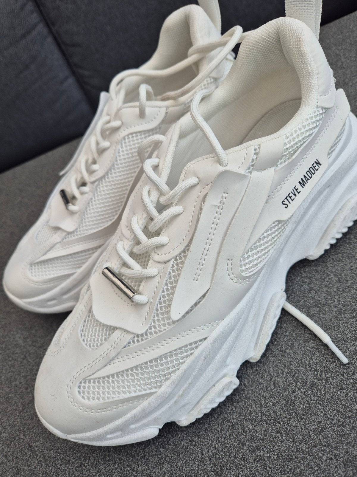 Steve Madden witte sneakers maat 42 - 1 keer gedragen, Kleding | Dames, Schoenen, Ophalen of Verzenden, Zo goed als nieuw, Wit