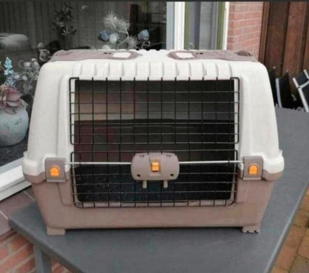 Nette Trixie Vervoersbox
Skudo Car., Dieren en Toebehoren, Ophalen, Zo goed als nieuw