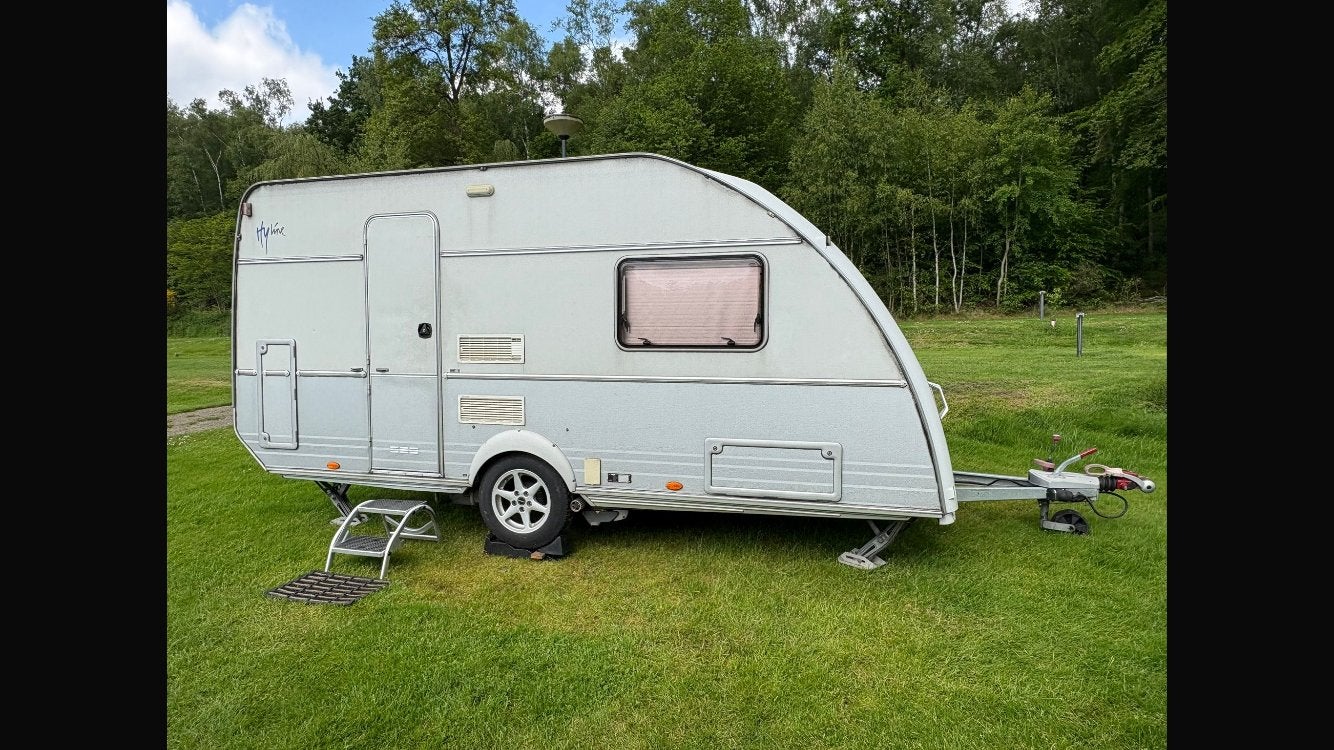 kip Hy-Line 44EK super mooie caravan inclusief uitrusting, Caravans en Kamperen, Caravans, Mover, Rondzit, Kip, Particulier