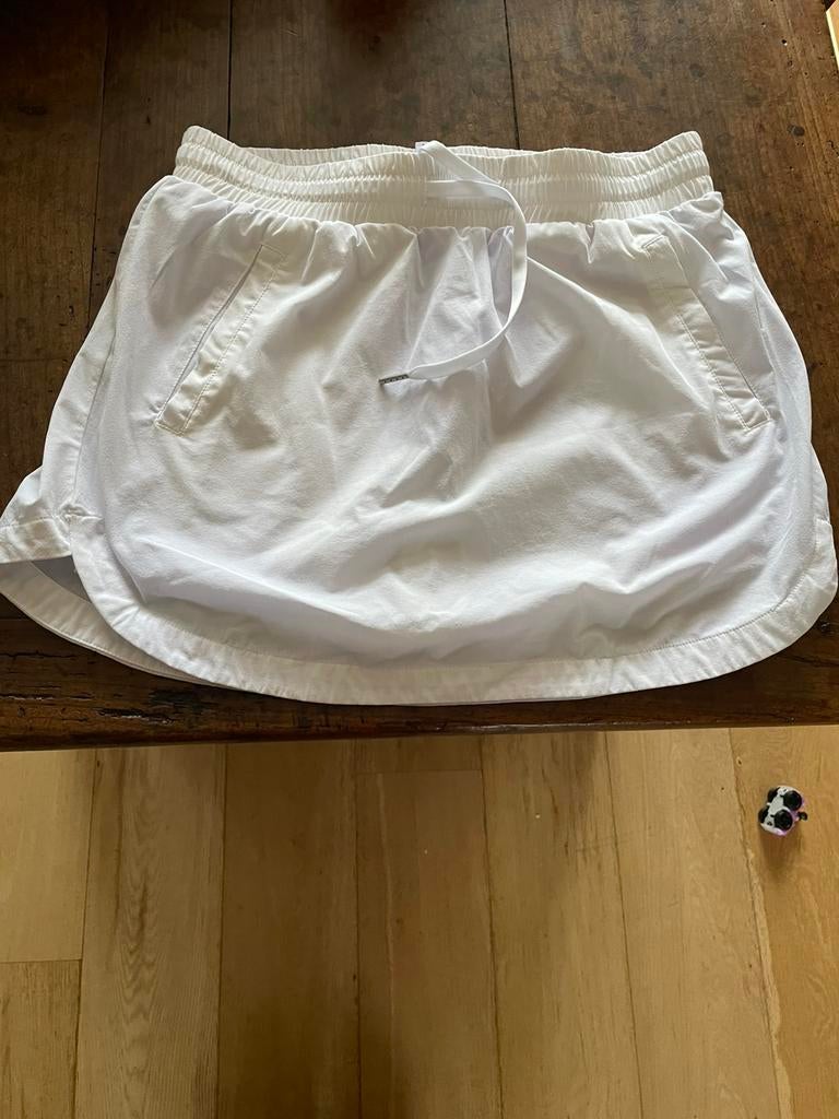 Wit sportrokje met broekje M, Sport en Fitness, Tennis, Overige merken, L00, Ophalen of Verzenden, Zo goed als nieuw