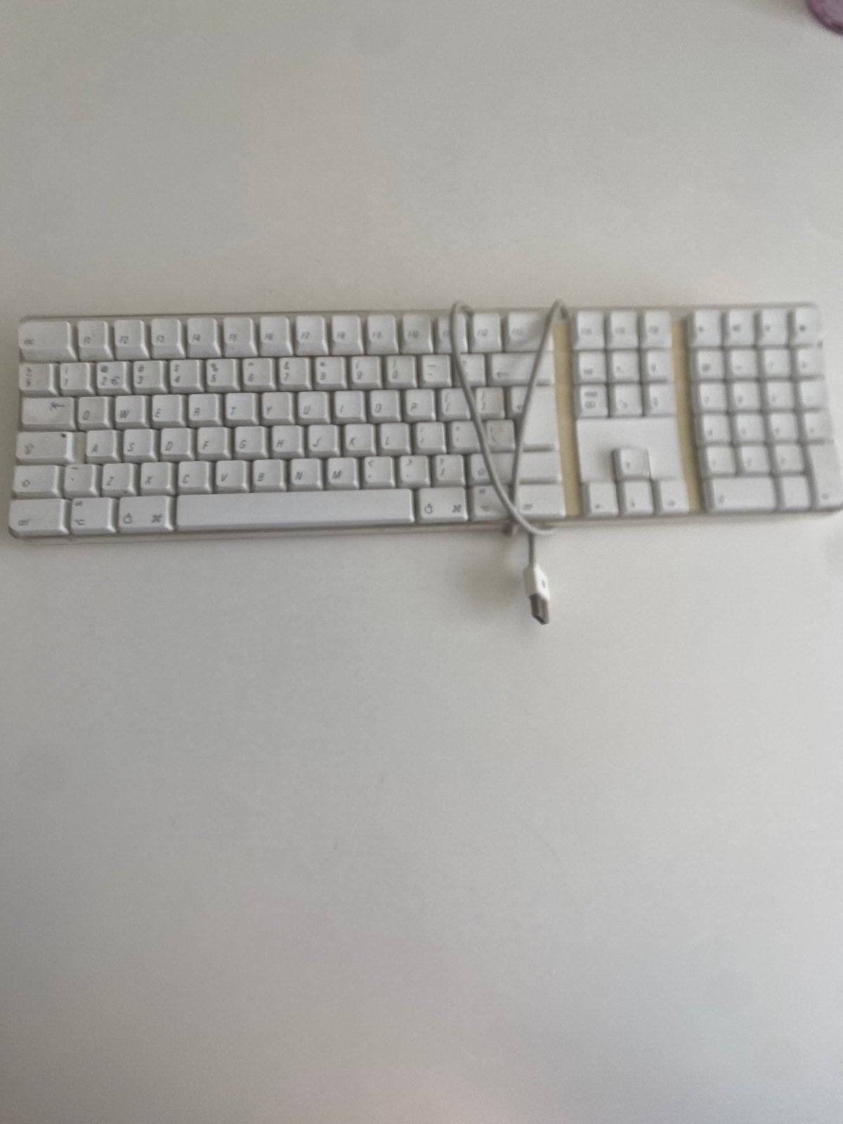 Toetsenbord A1048, Computers en Software, Ophalen of Verzenden, Zo goed als nieuw