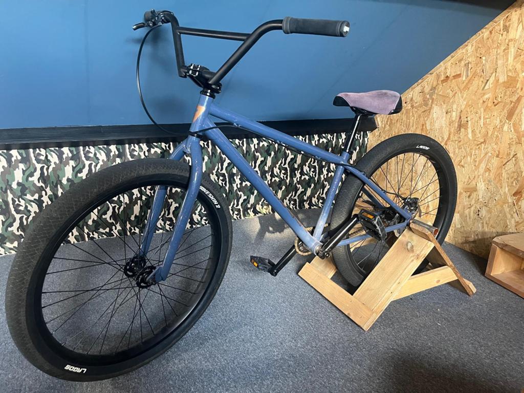 Wheelie bike  - Zo goed als nieuw, Fietsen en Brommers, Fietsen | Crossfietsen en BMX, Ophalen, Staal, 20 tot 24 inch, Zo goed als nieuw