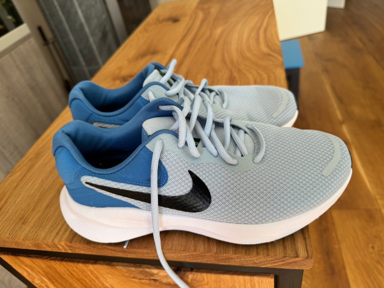Nike revolution 7 heren maat 42, Ophalen of Verzenden, Zo goed als nieuw, Hardlopen, Hardloopschoenen