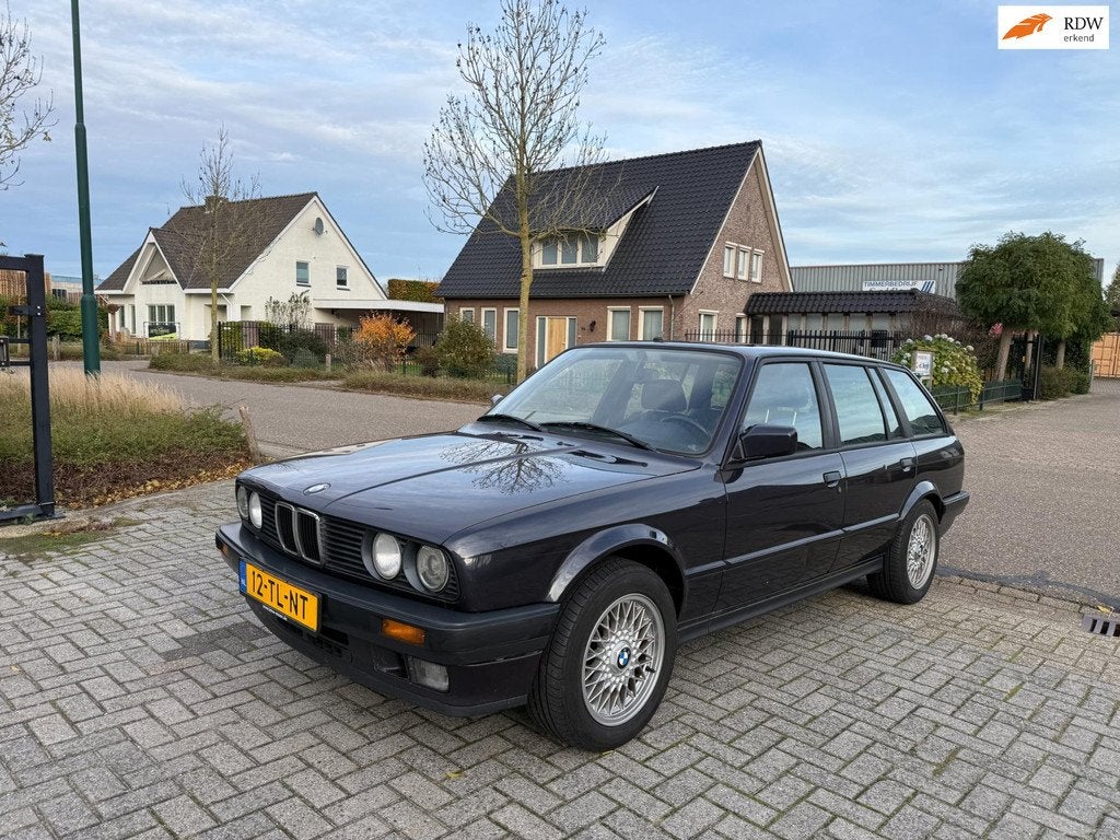 BMW 3-serie Touring 325i | 6 cilinder Automaat Oldtimer Youn, Automaat, Achterwielaandrijving, Gebruikt, Zwart